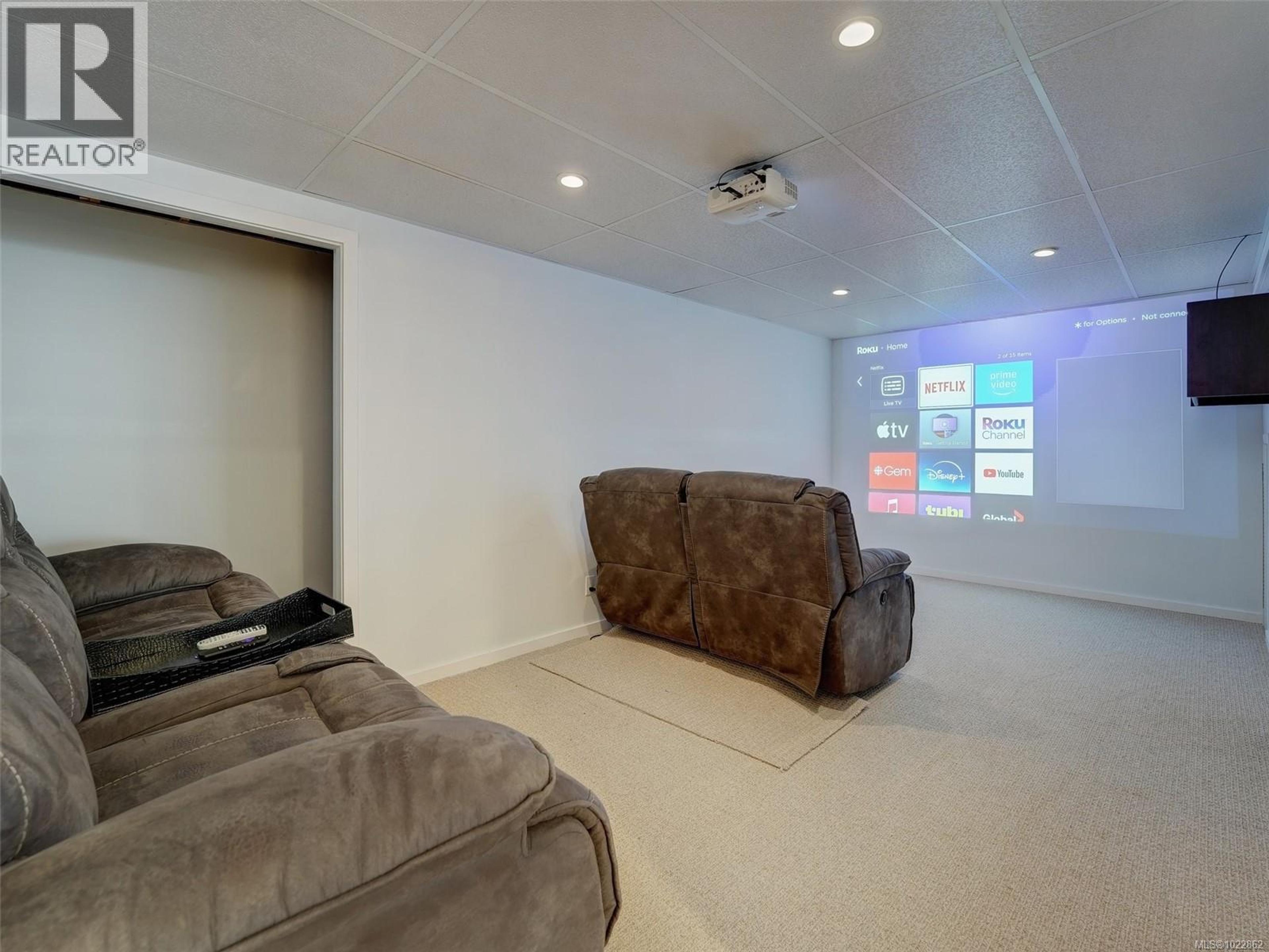 3718 ARBUTUS DR N - 20