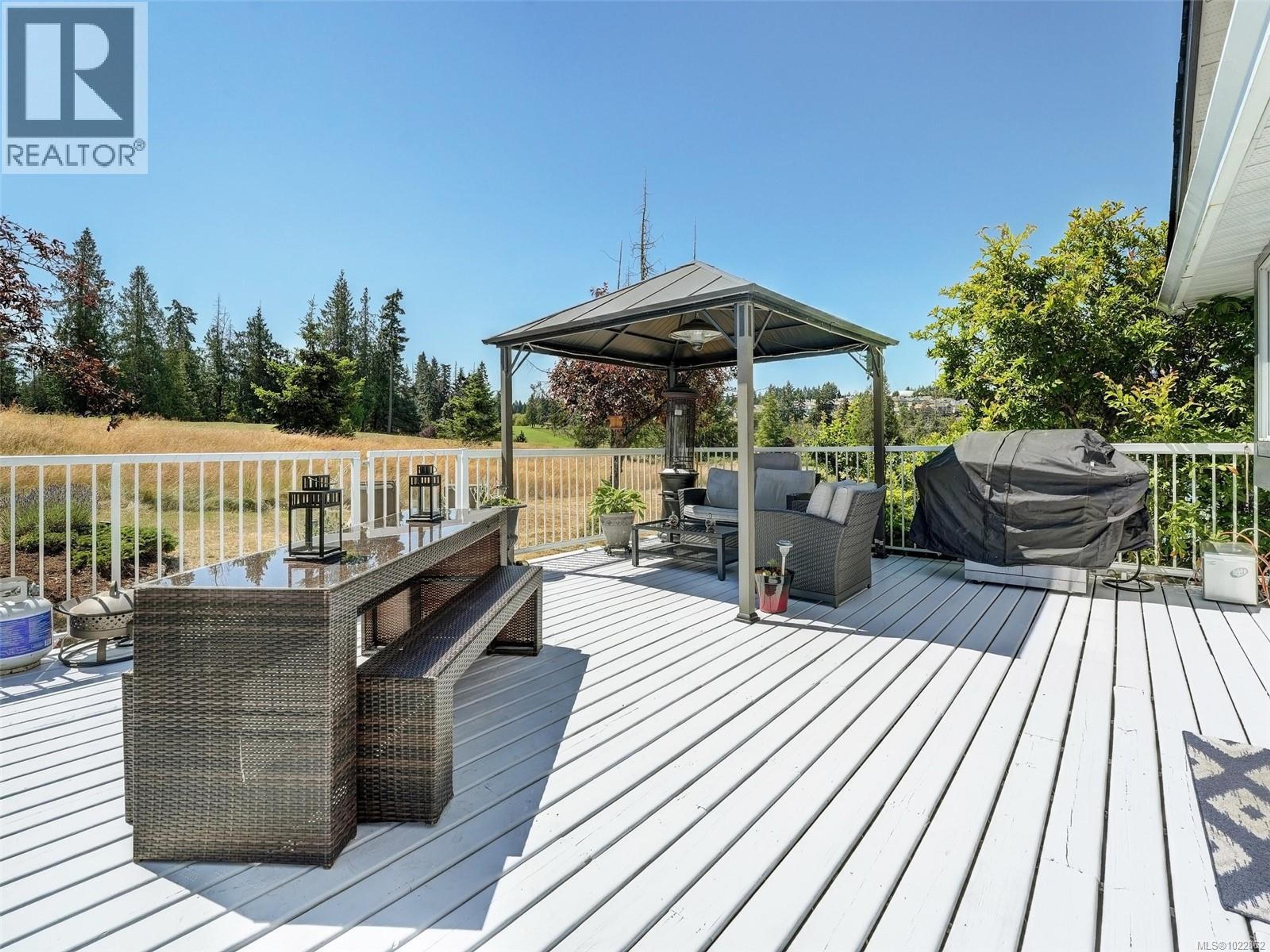 3718 ARBUTUS DR N - 25