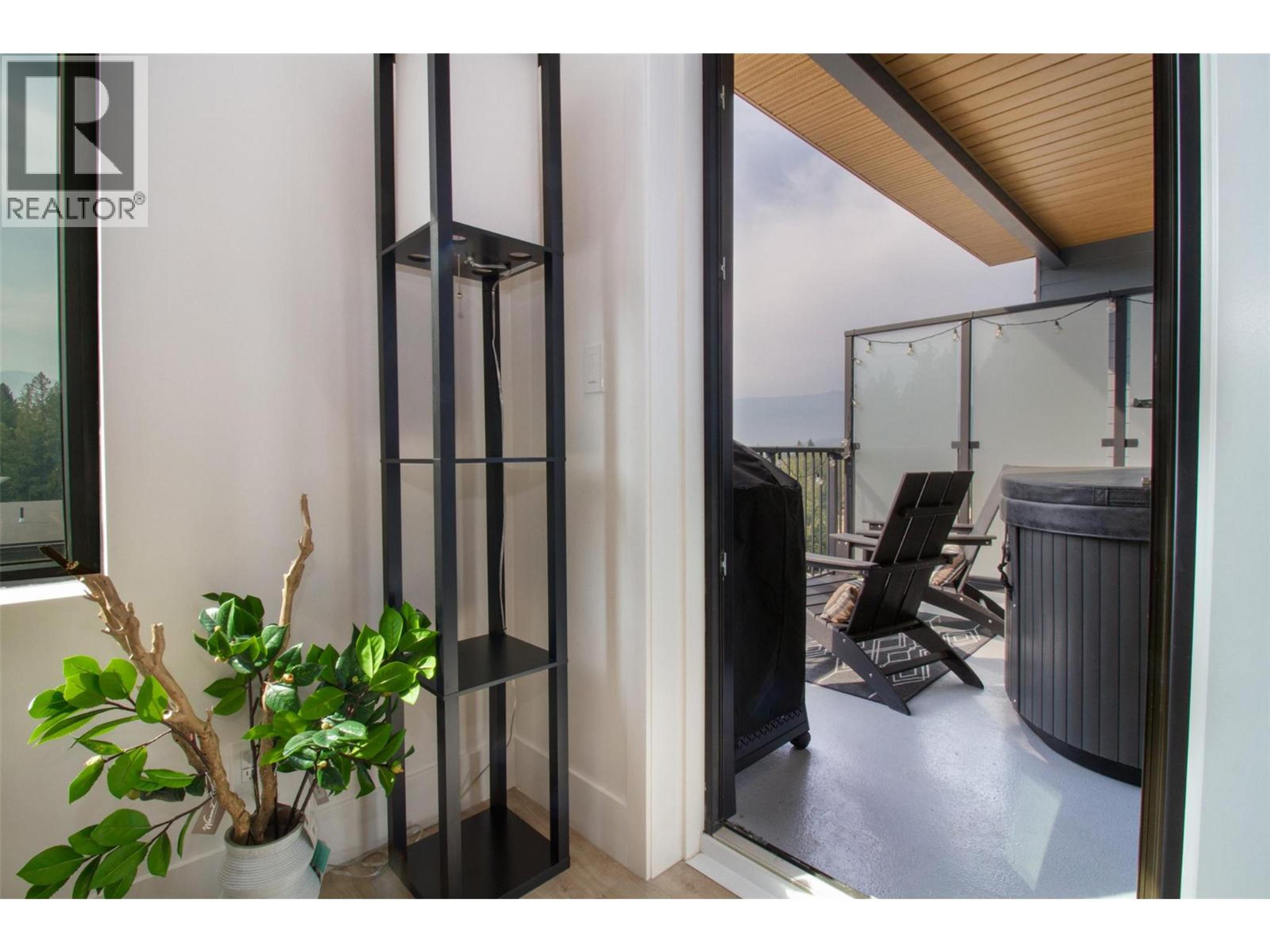 #4403 1701 COURSIER AVENUE - 16