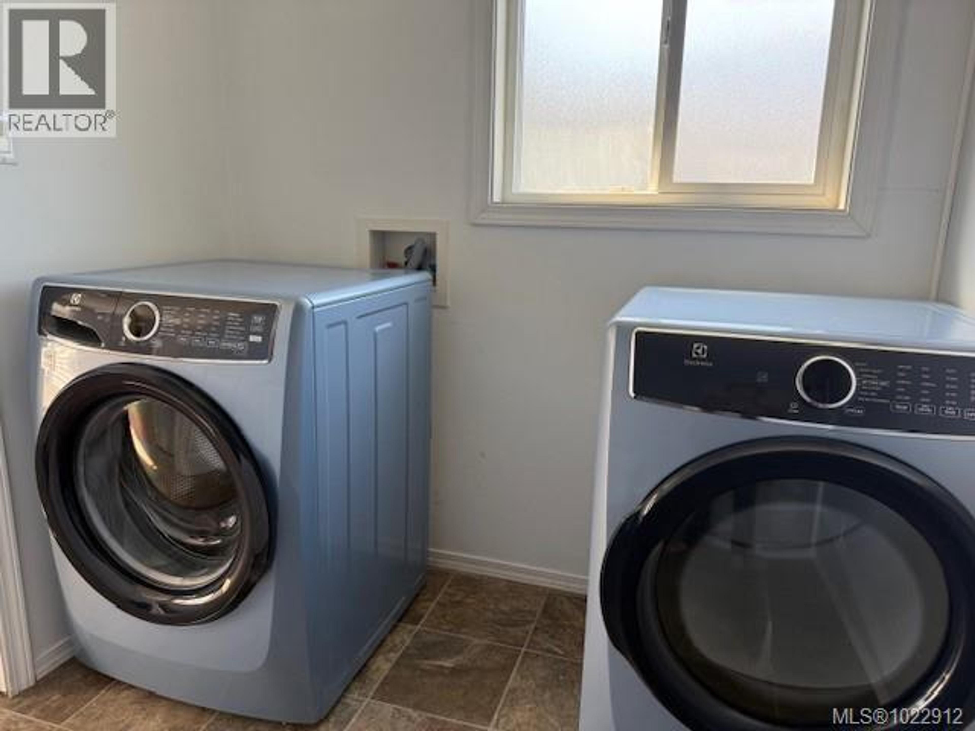 #74 5250 BEAVER HARBOUR RD - Image 6