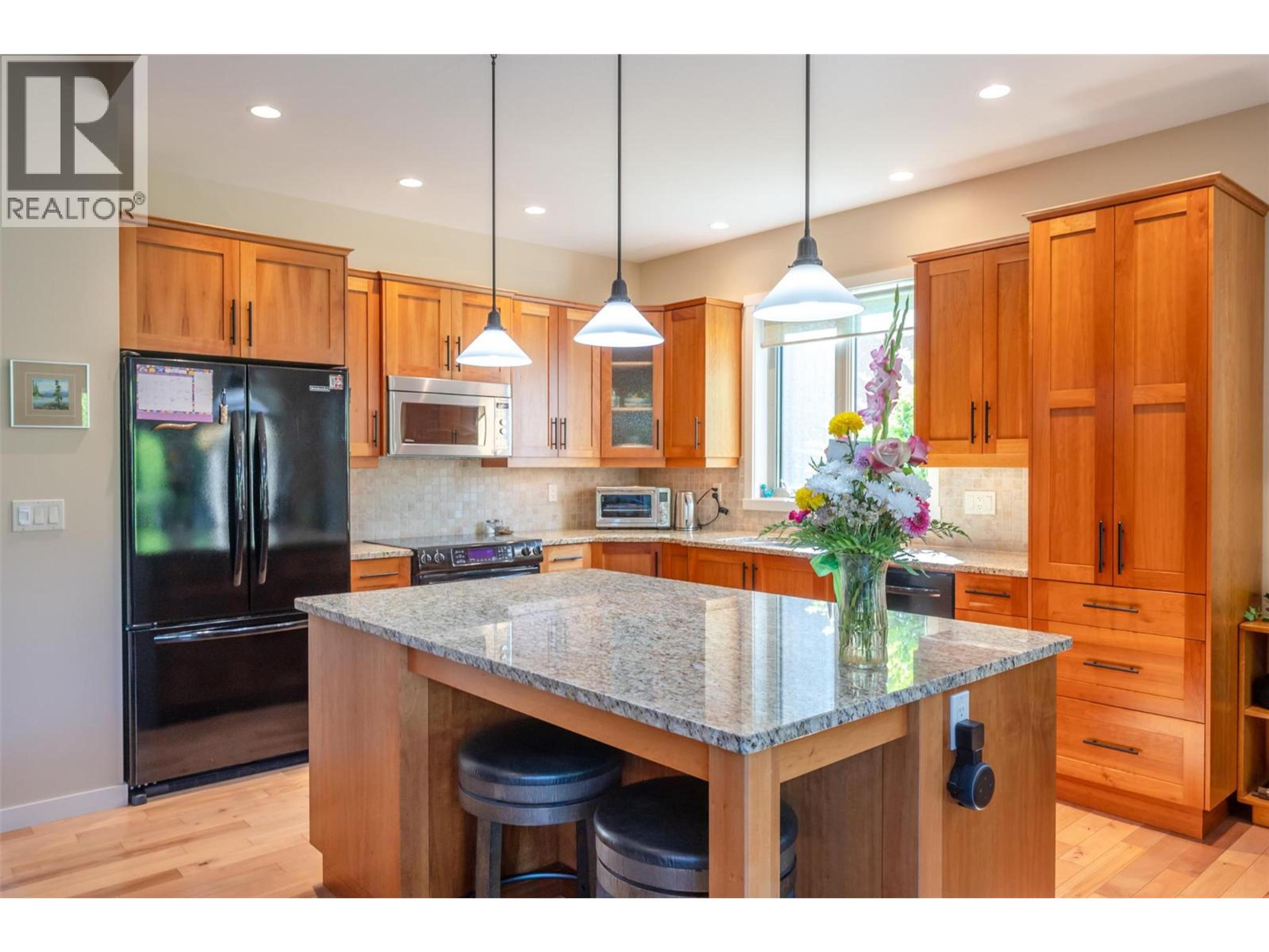 #26 6833 MEADOWS DRIVE - 11