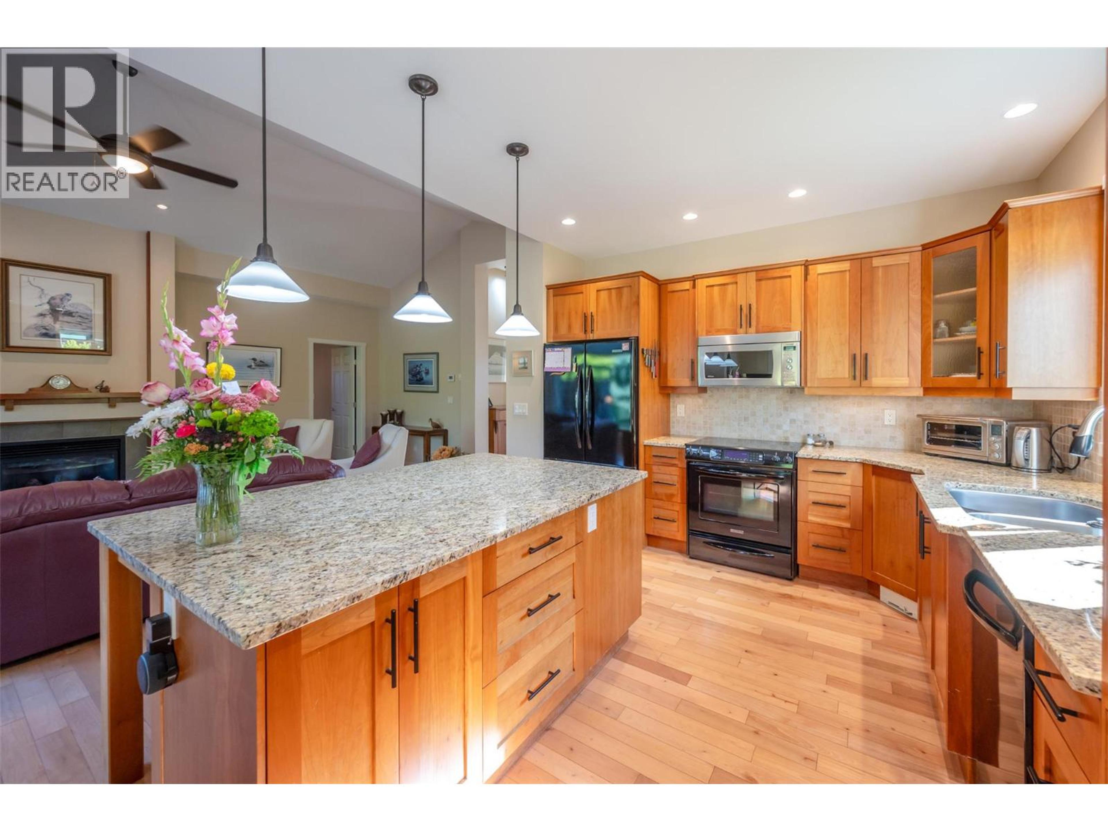 #26 6833 MEADOWS DRIVE - 16