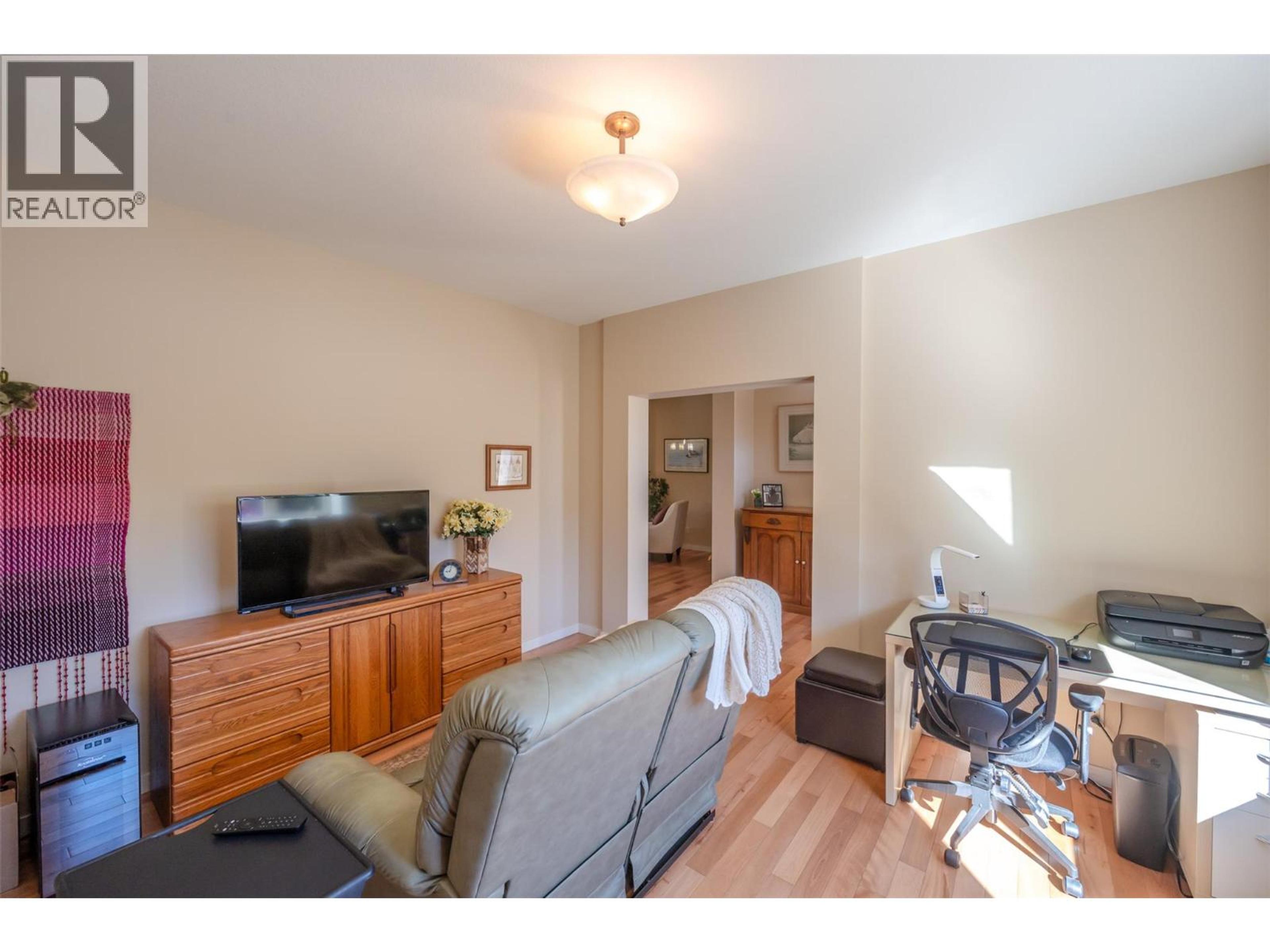 #26 6833 MEADOWS DRIVE - 33