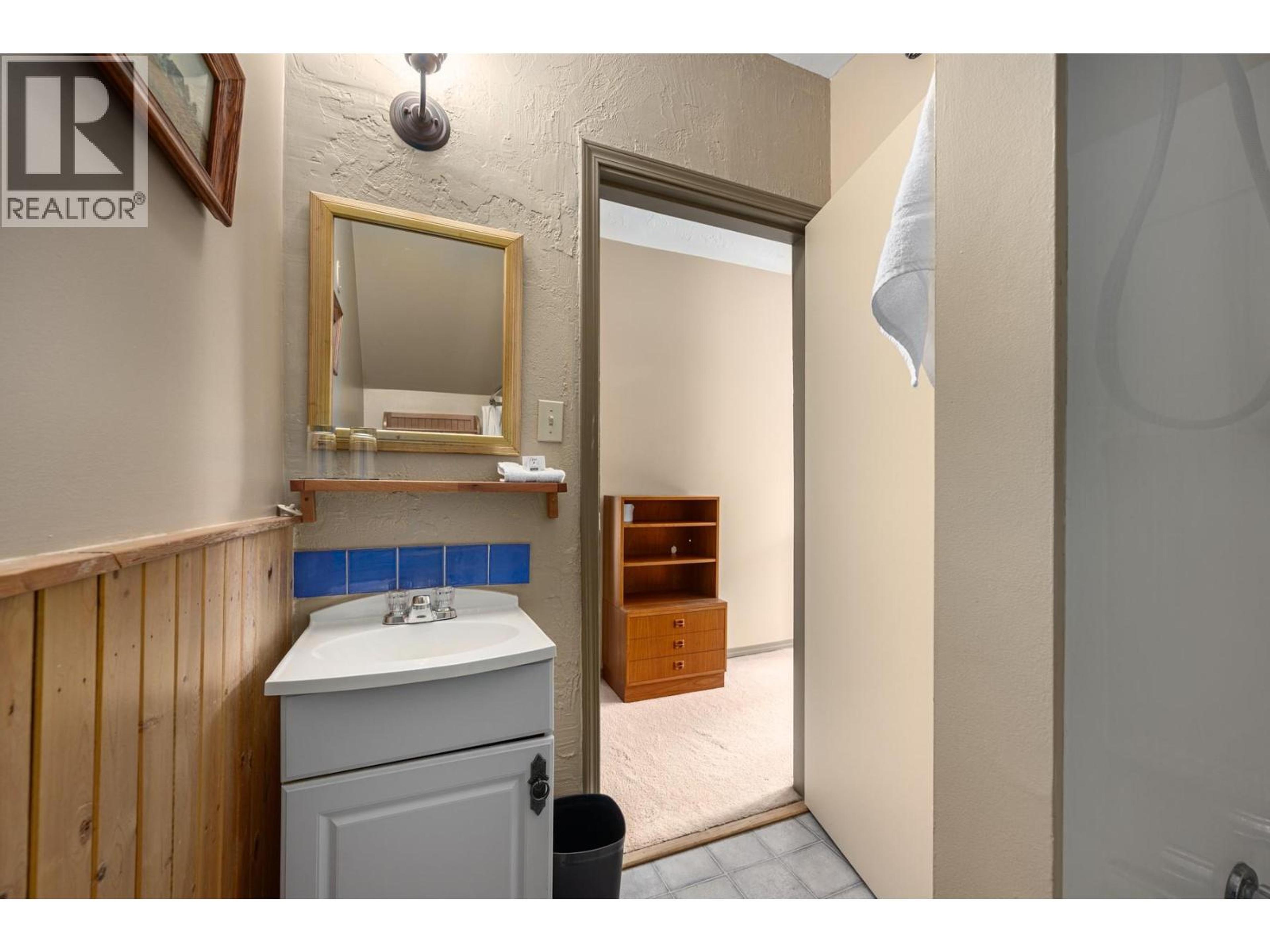 3649 MERRITT-SPENCES BRIDGE HIGHWAY - 32