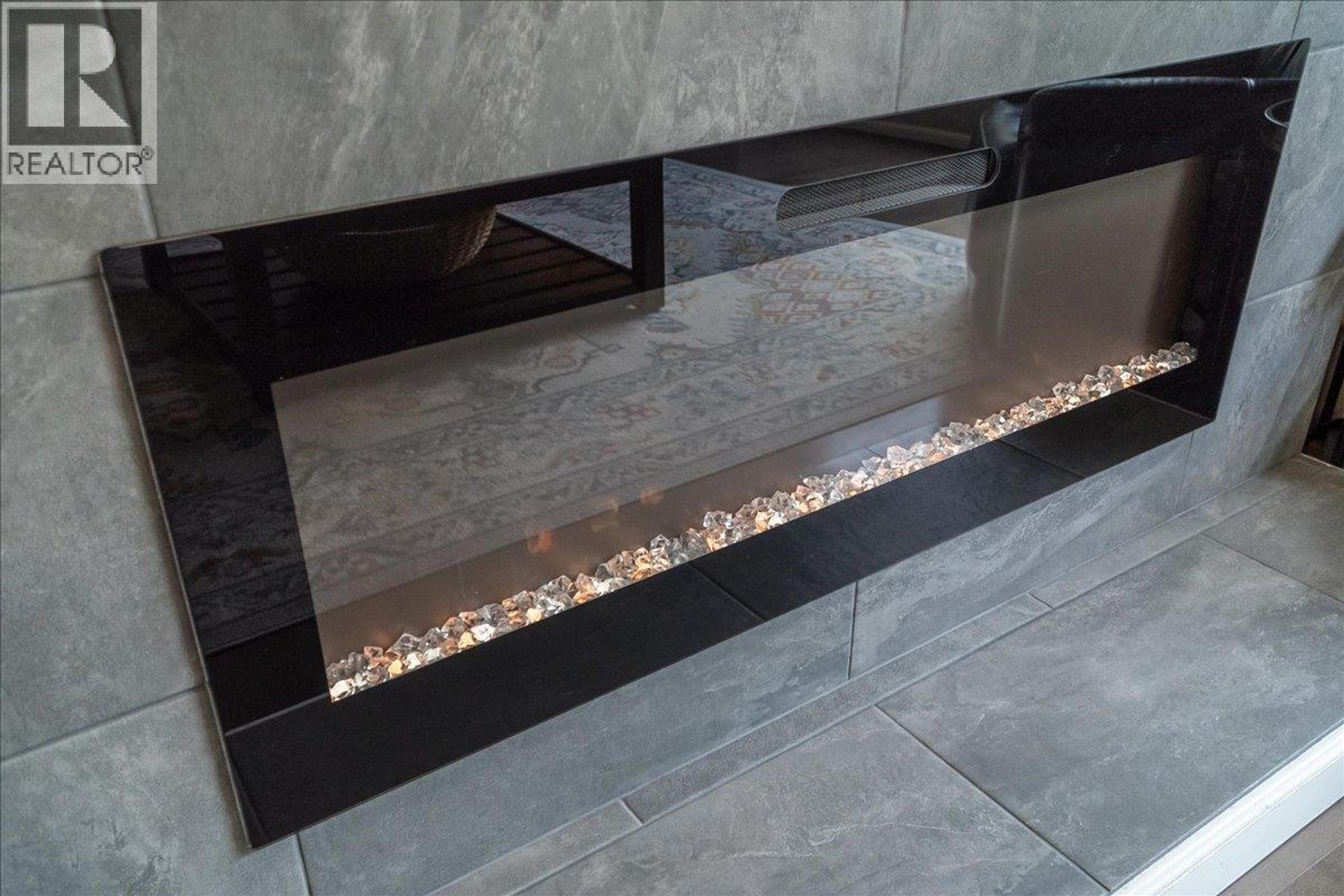 1040 REGAN CRESCENT - 10