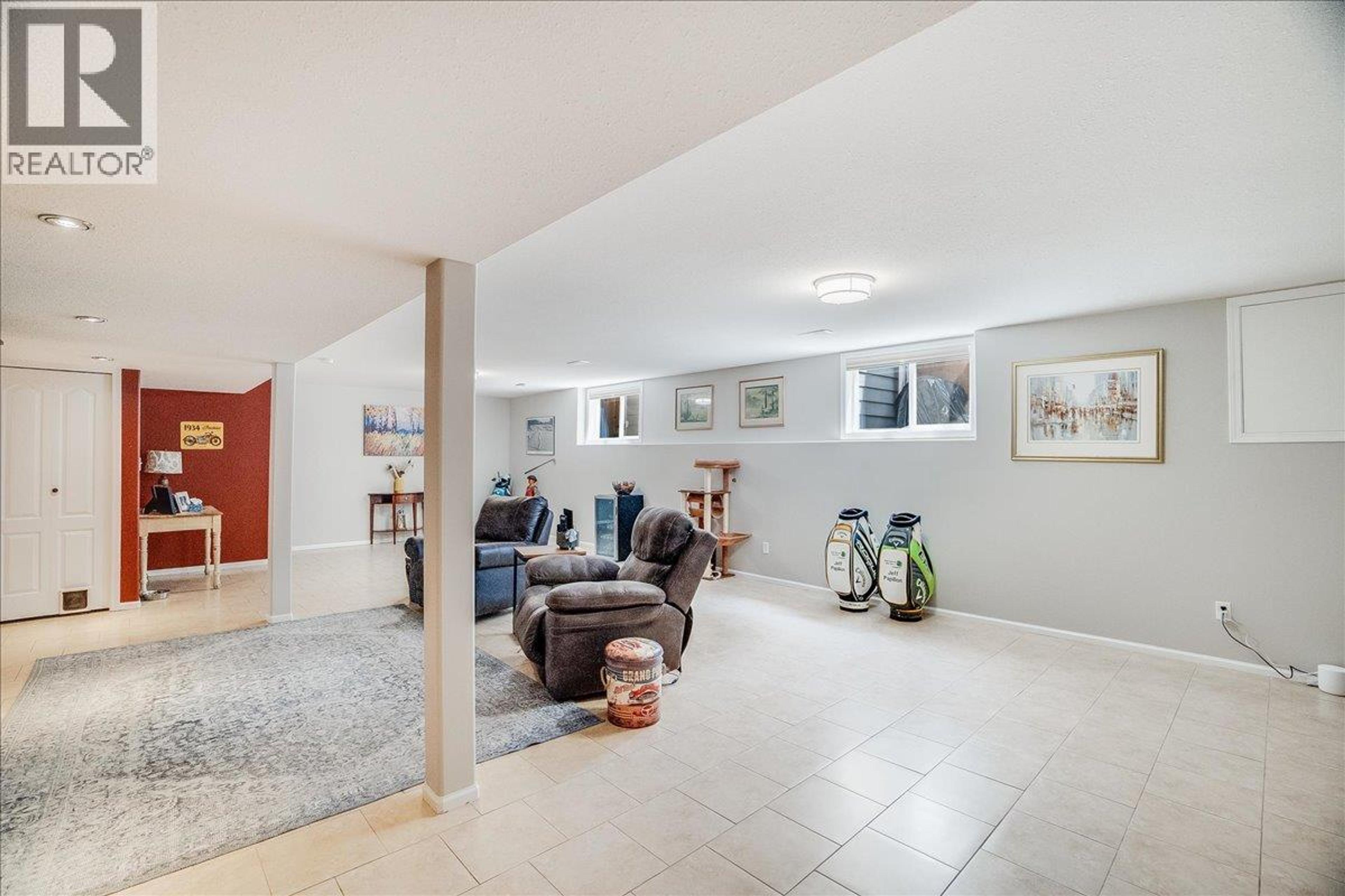 1040 REGAN CRESCENT - 56