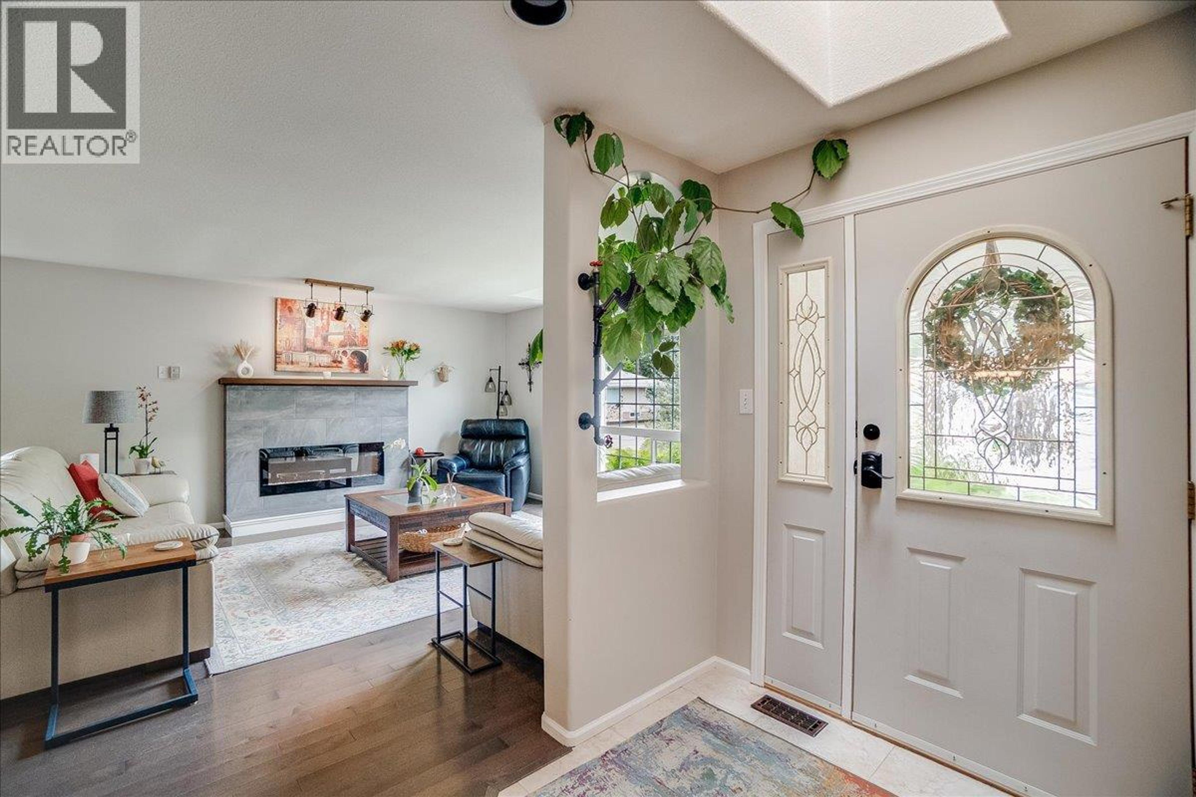 1040 REGAN CRESCENT - 6