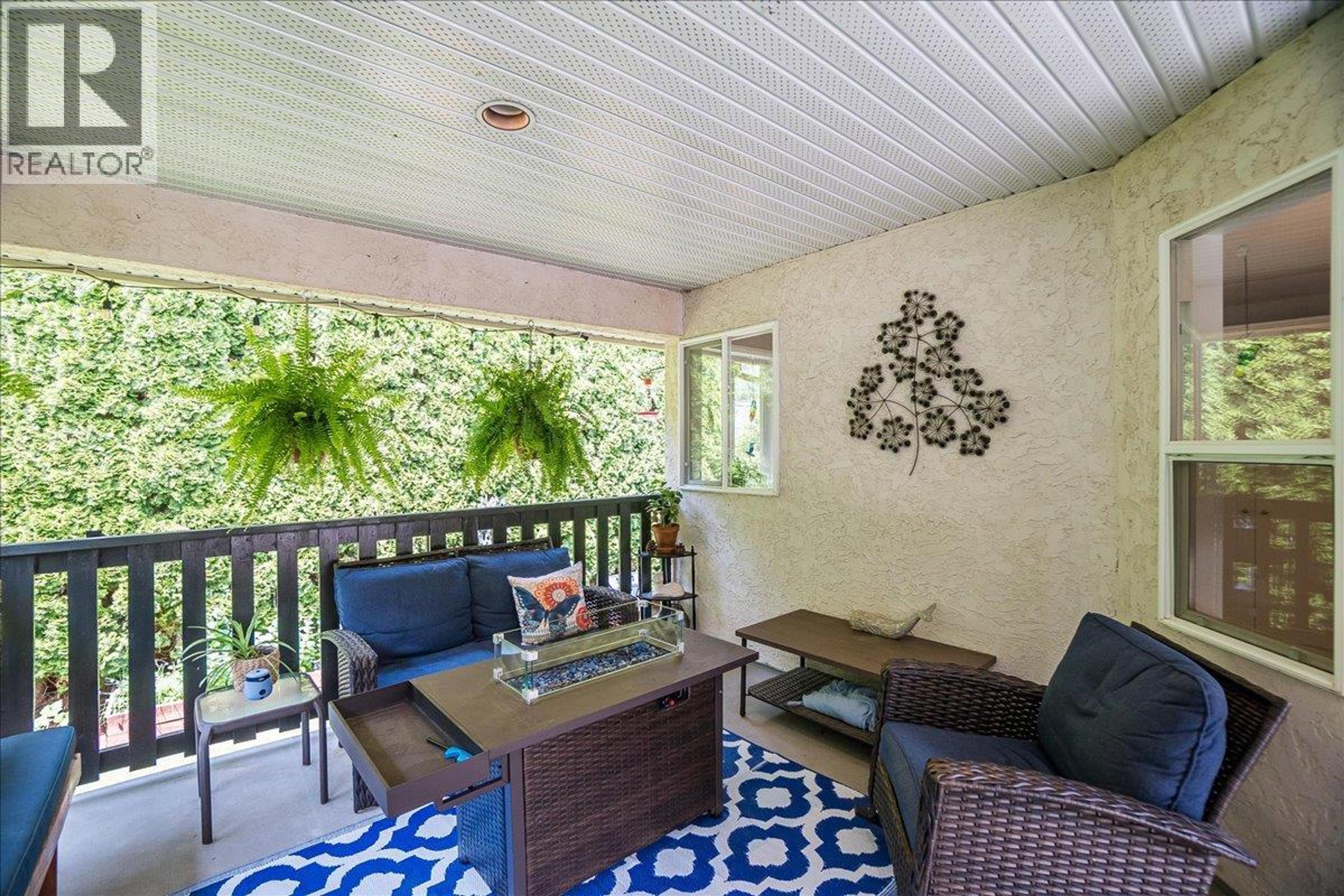 1040 REGAN CRESCENT - 32