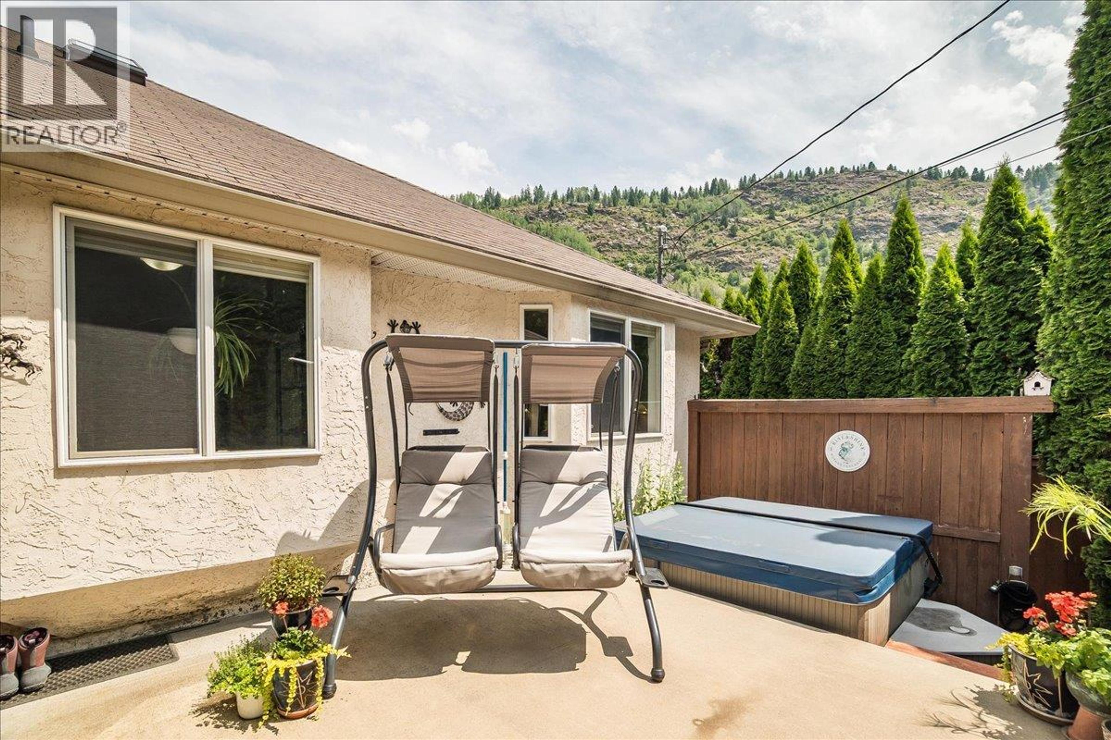 1040 REGAN CRESCENT - 33