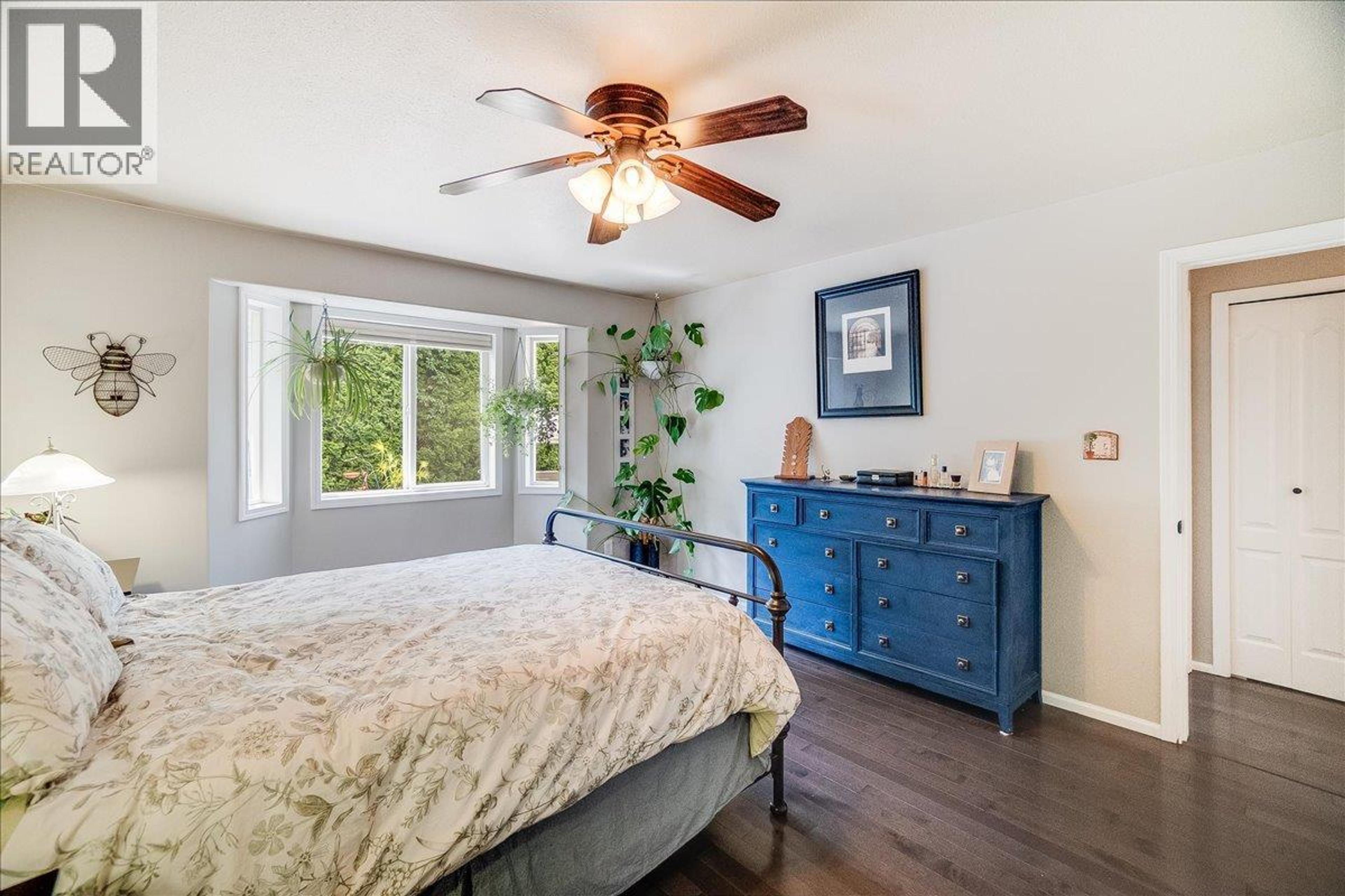 1040 REGAN CRESCENT - 47