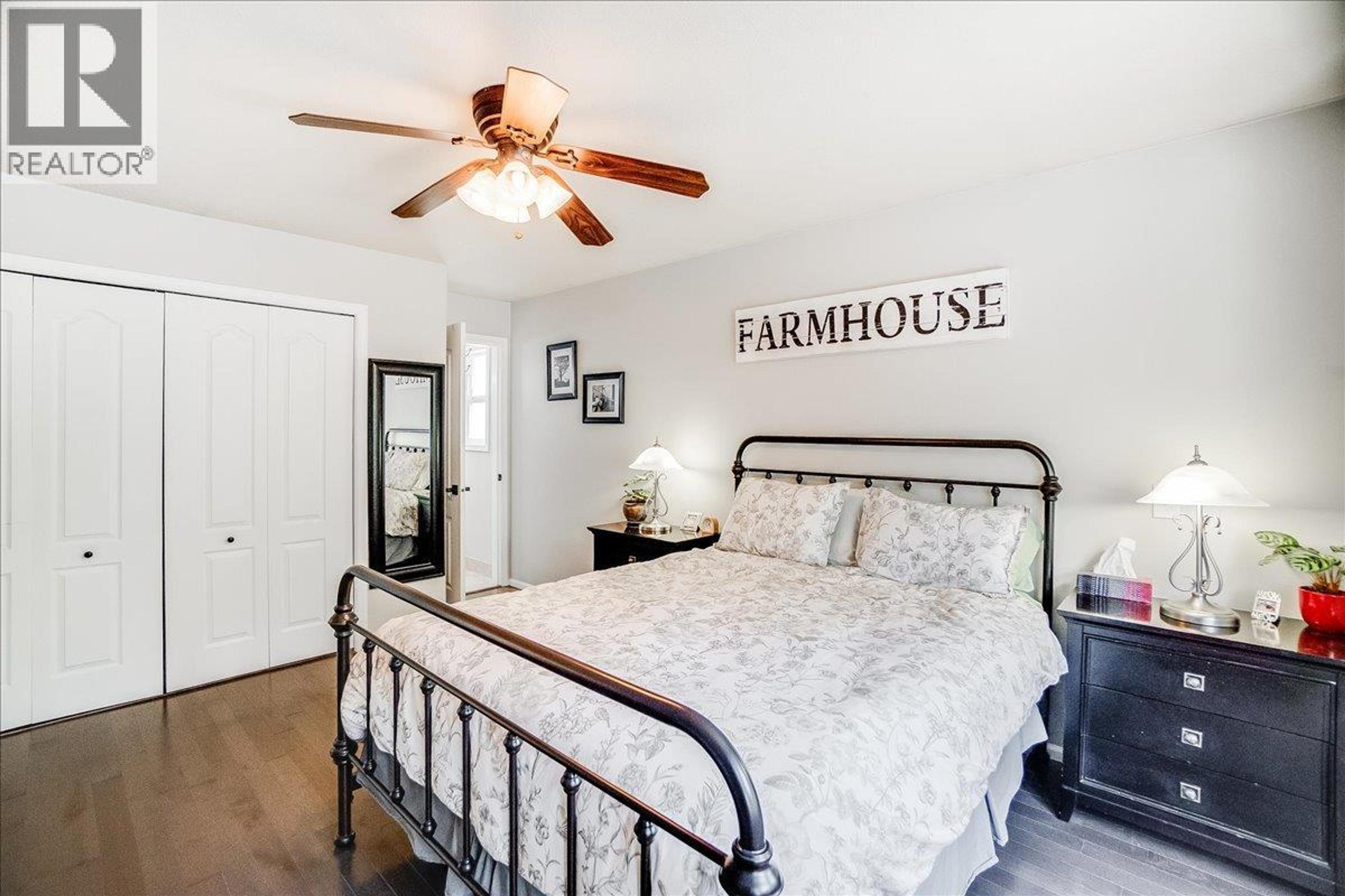 1040 REGAN CRESCENT - 45