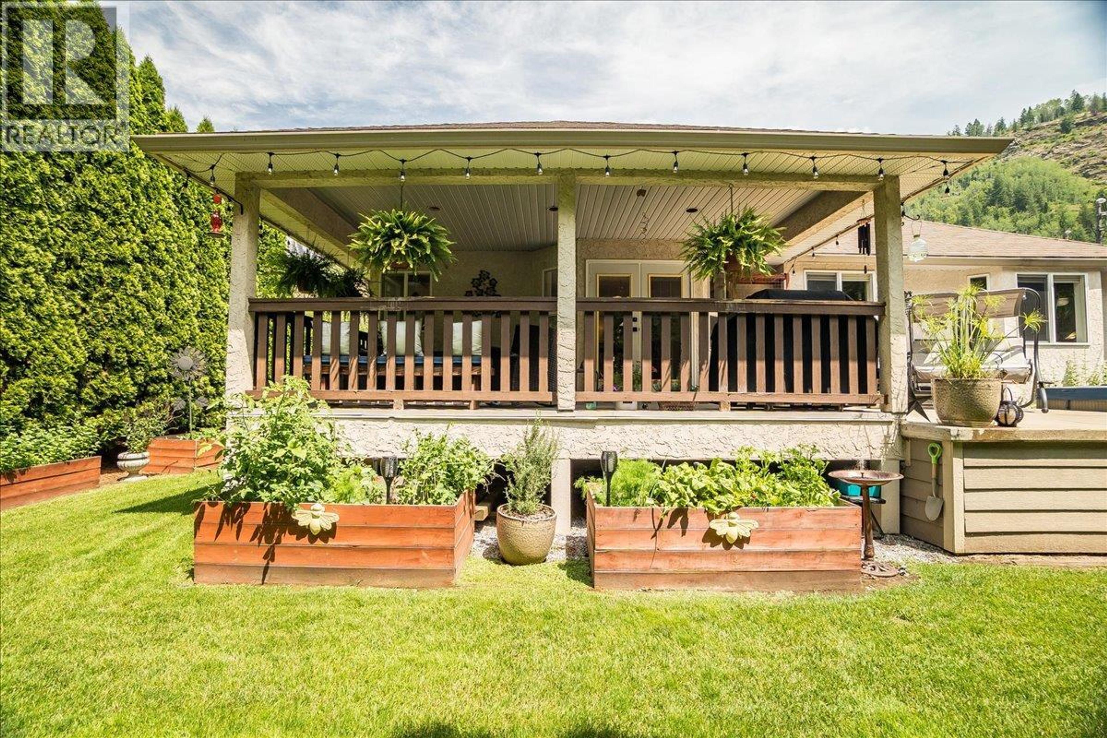 1040 REGAN CRESCENT - 39