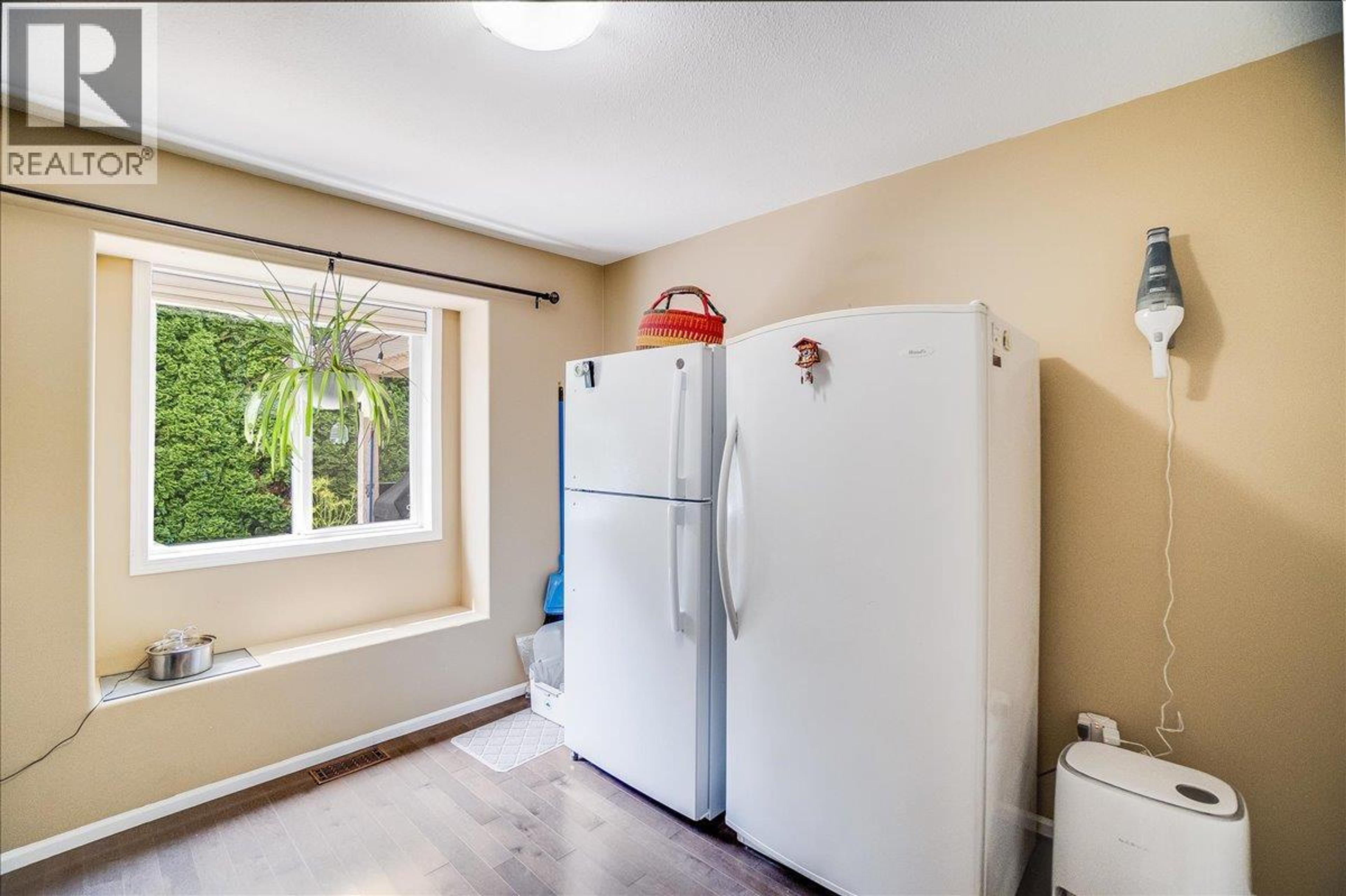 1040 REGAN CRESCENT - 51