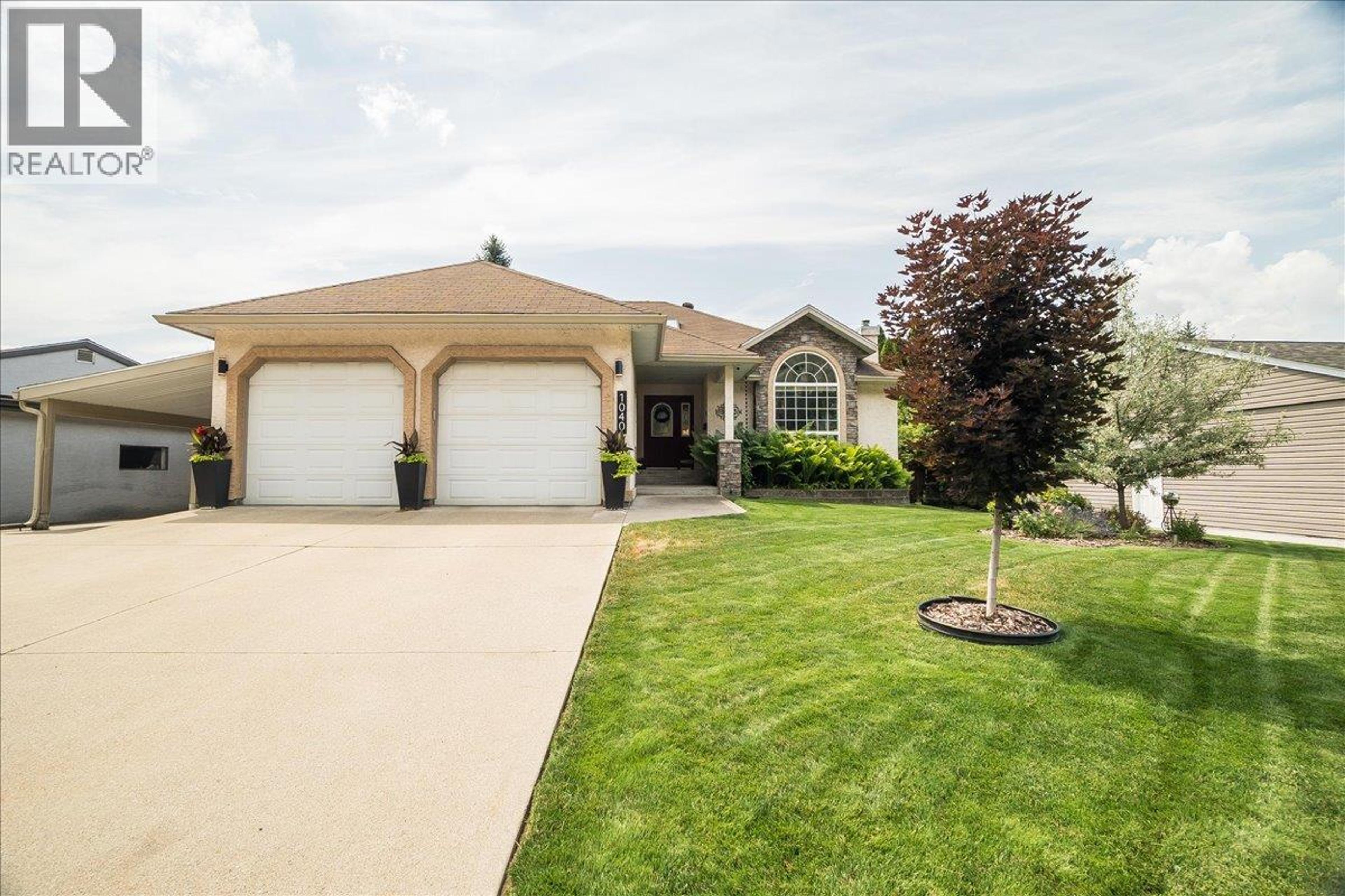 1040 REGAN CRESCENT - 67