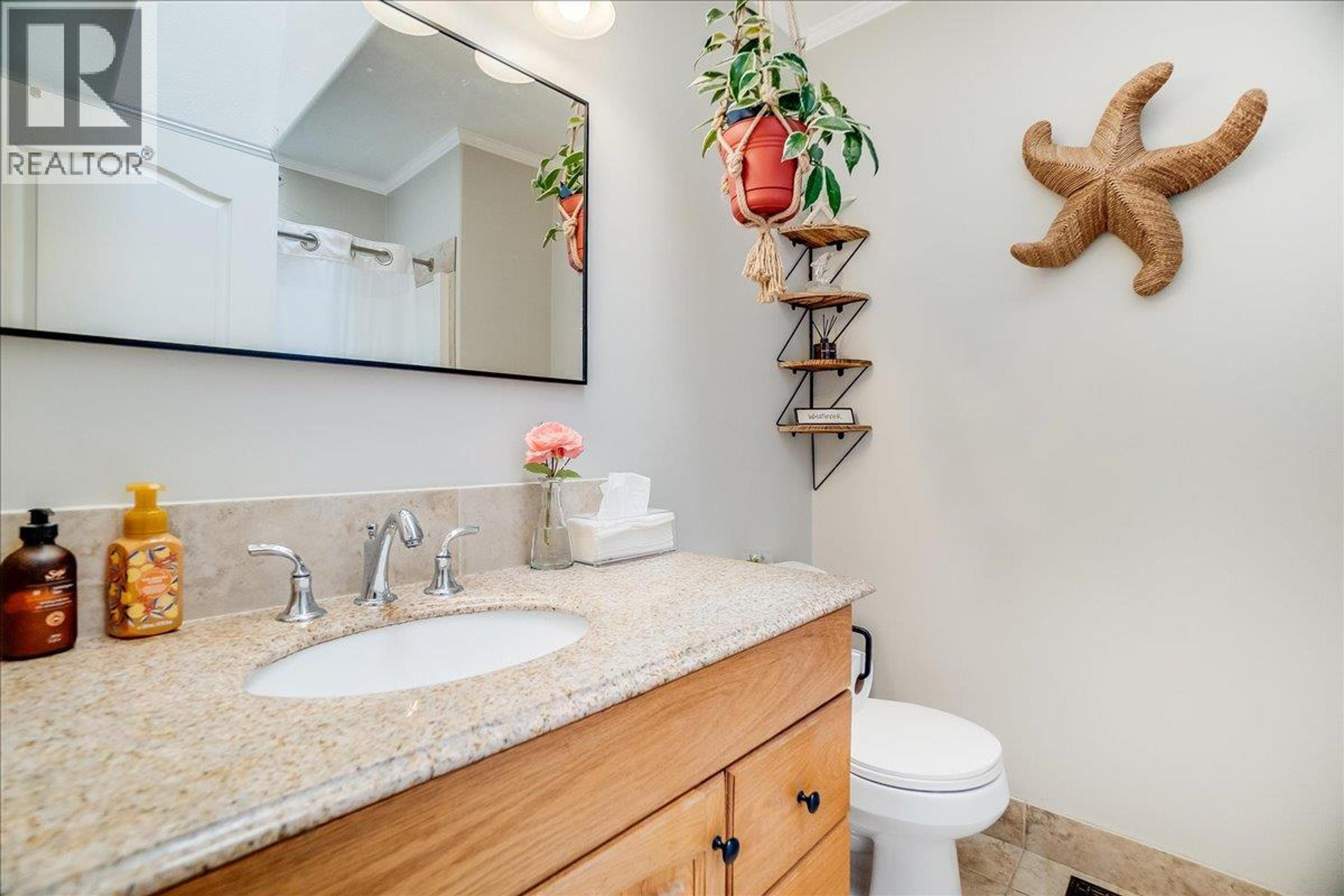 1040 REGAN CRESCENT - 53