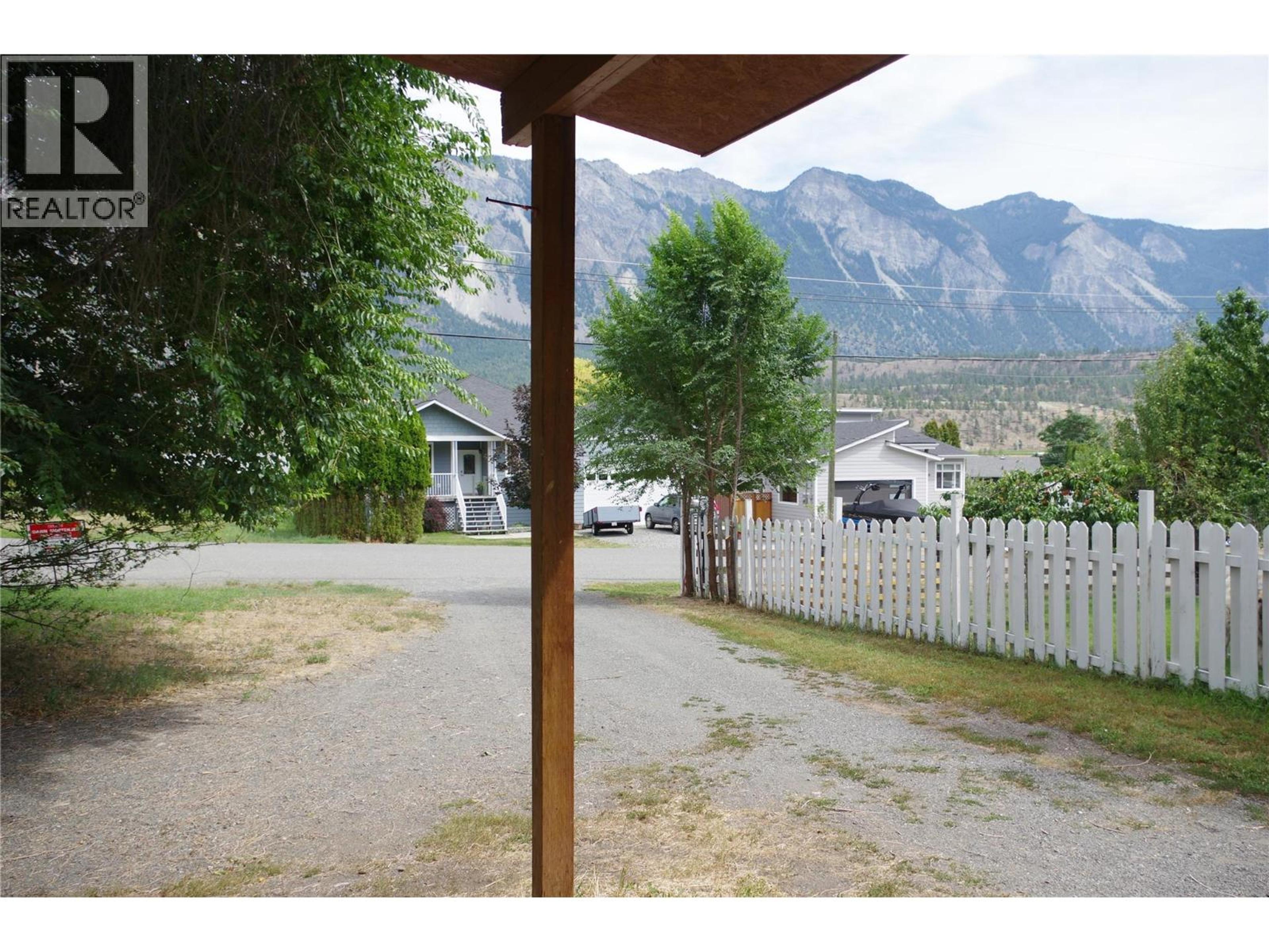 771 FOSTER DRIVE - 52