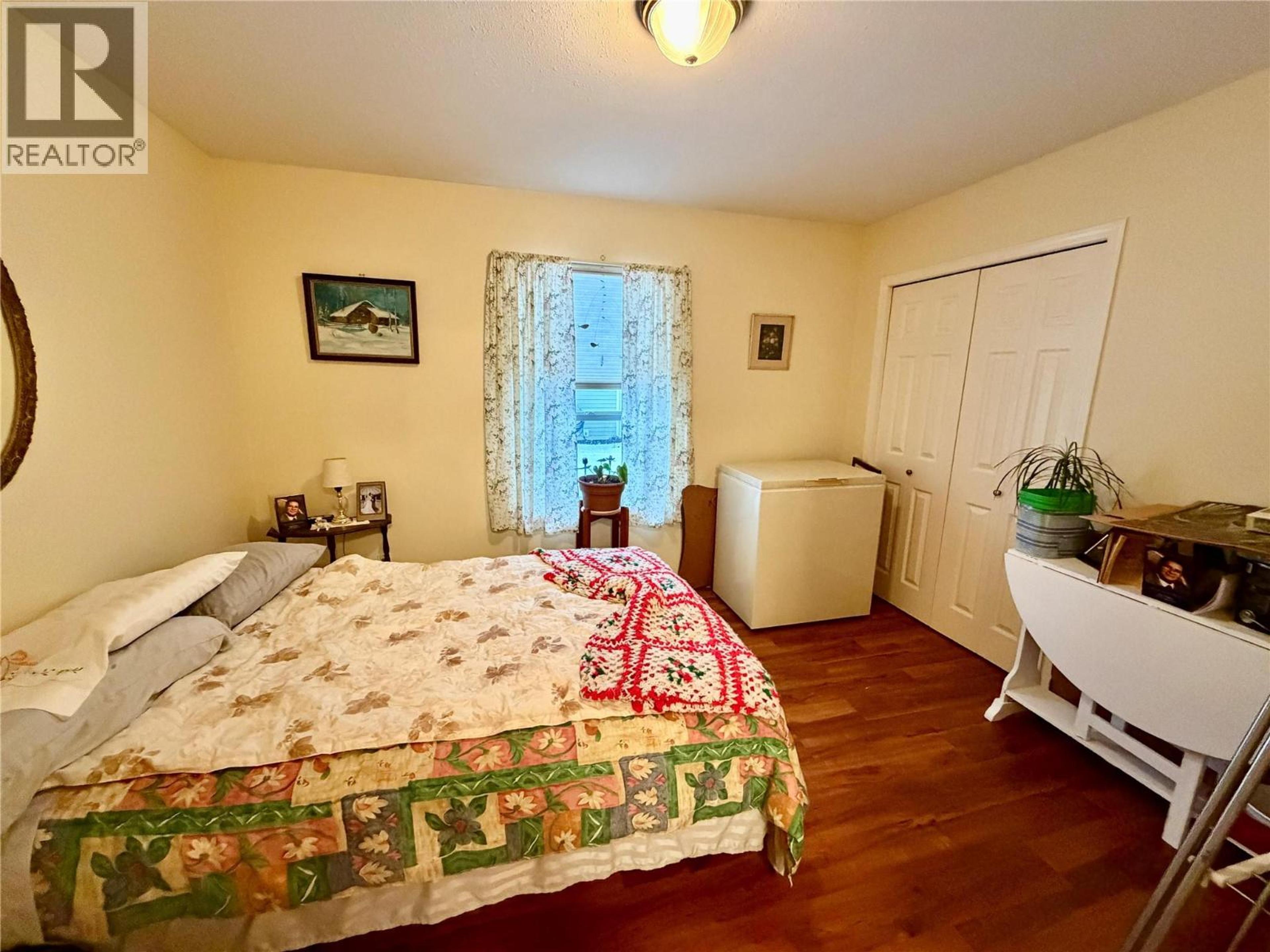 #22 221 TEMPLE STREET - 19