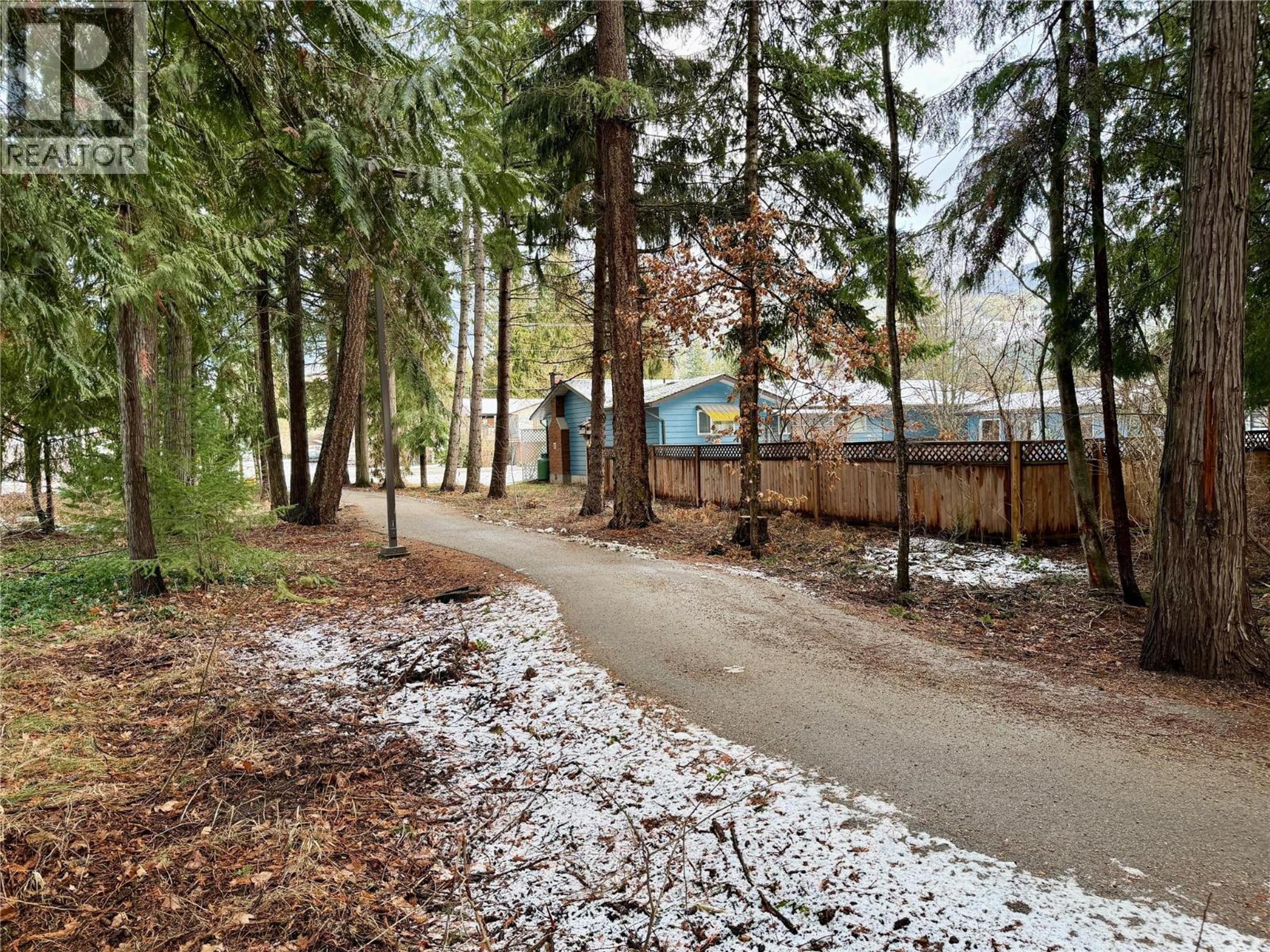 #22 221 TEMPLE STREET - 7