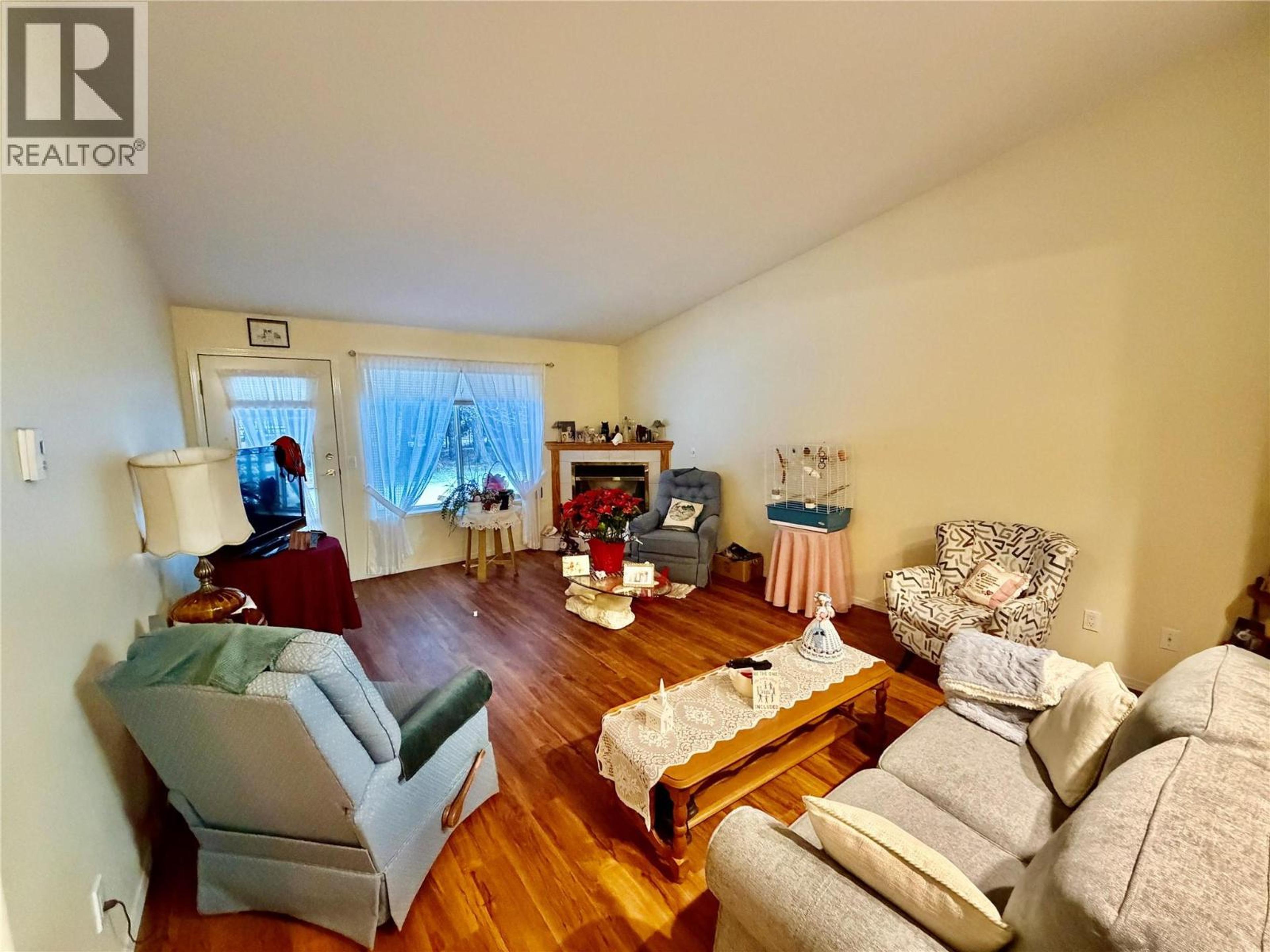 #22 221 TEMPLE STREET - 9