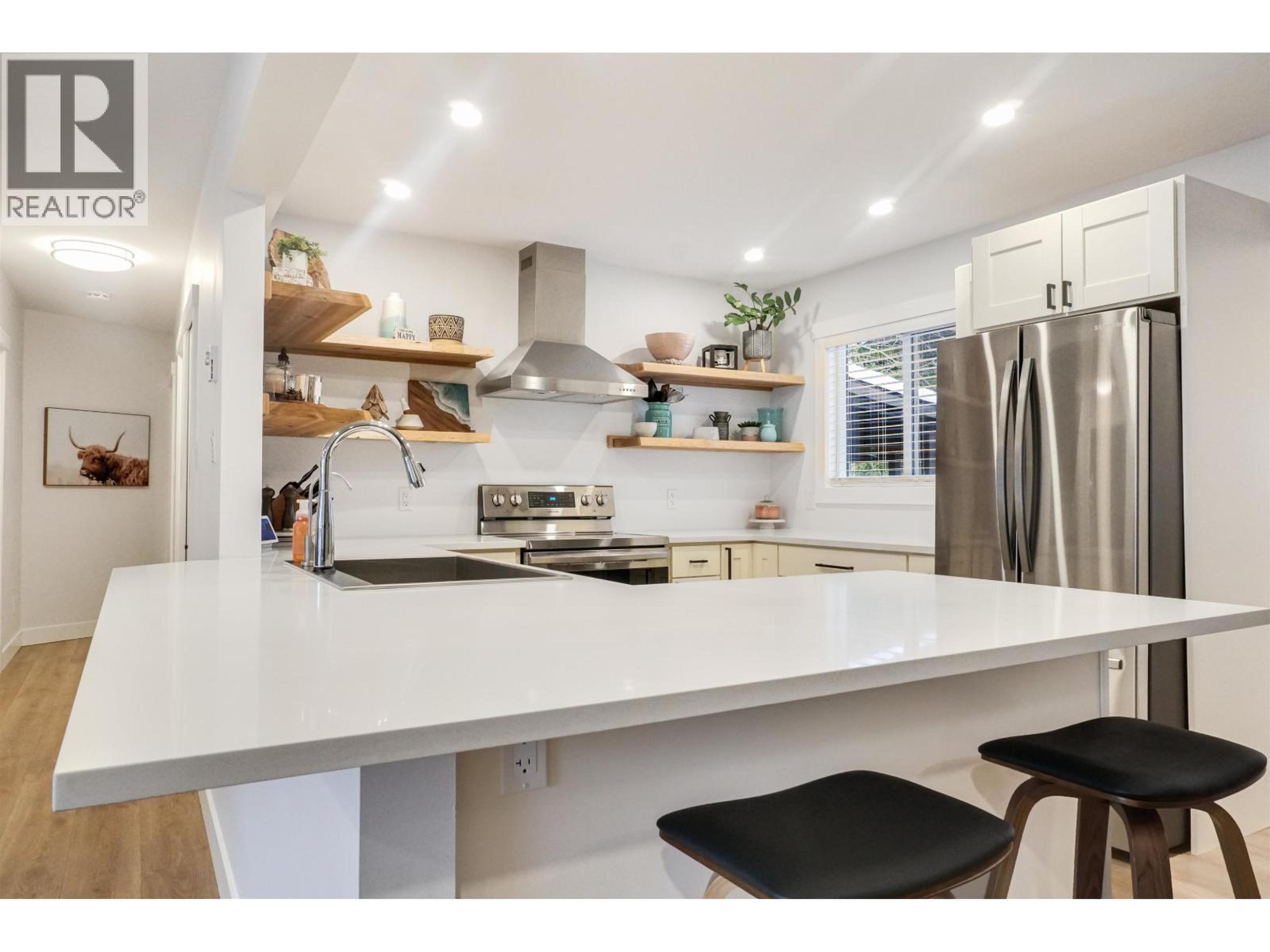 11 NADINA STREET - 11