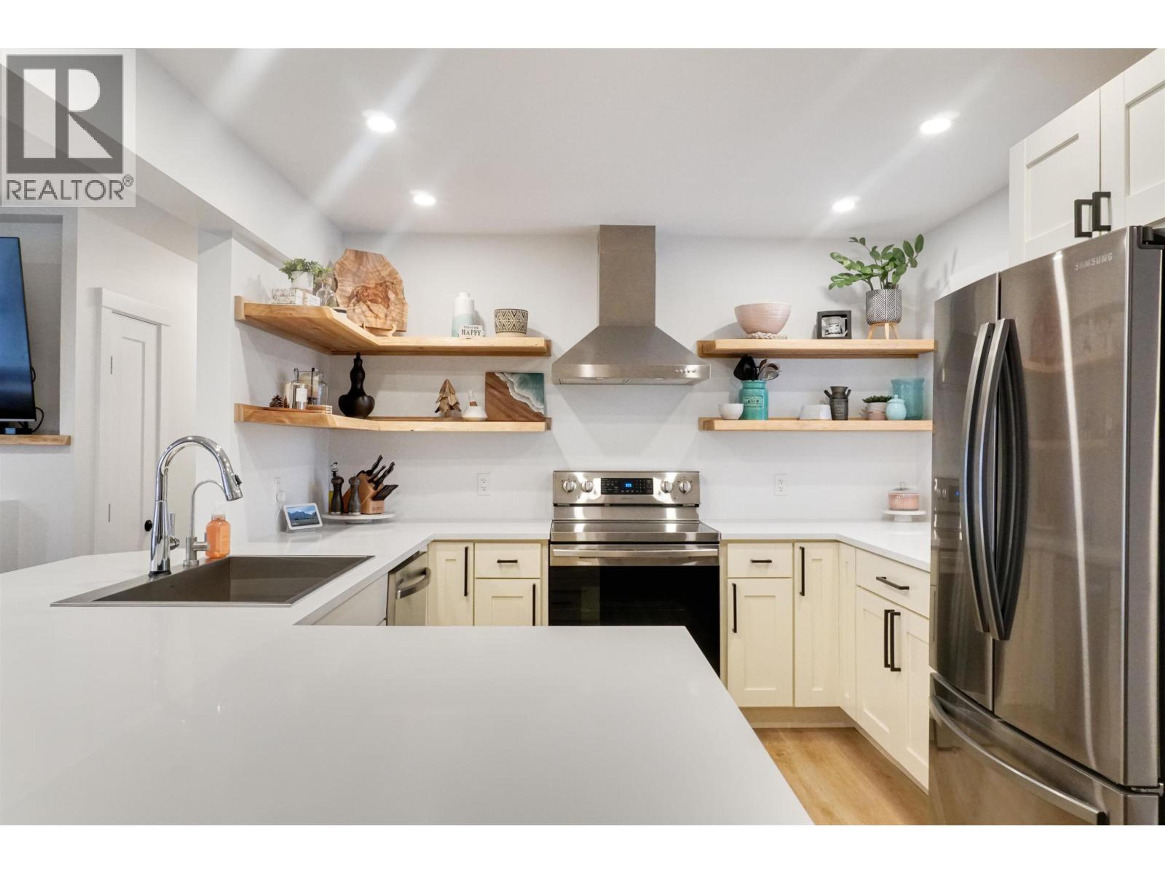 11 NADINA STREET - 12