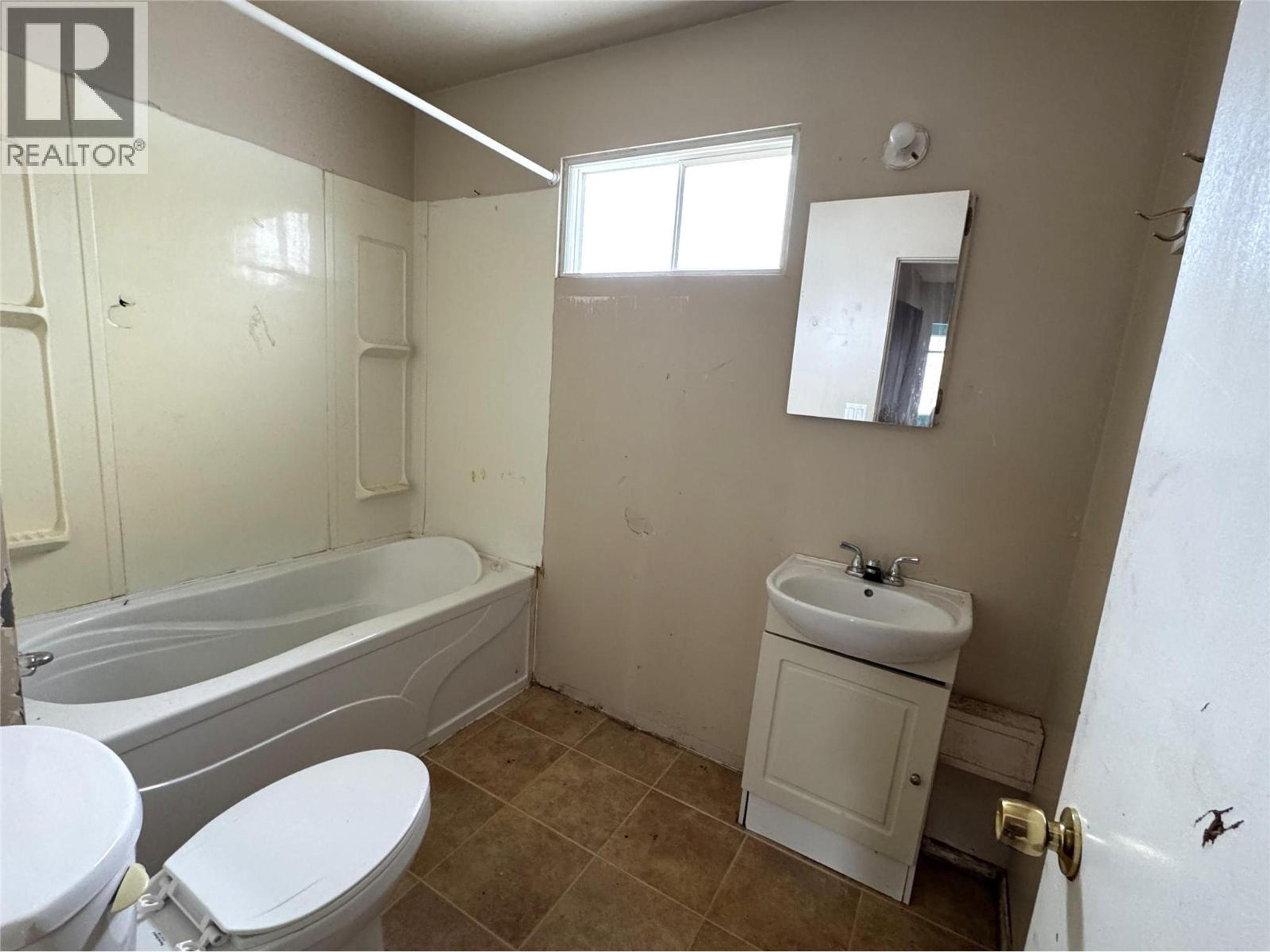 1666 DOUGLAS STREET - Image 7