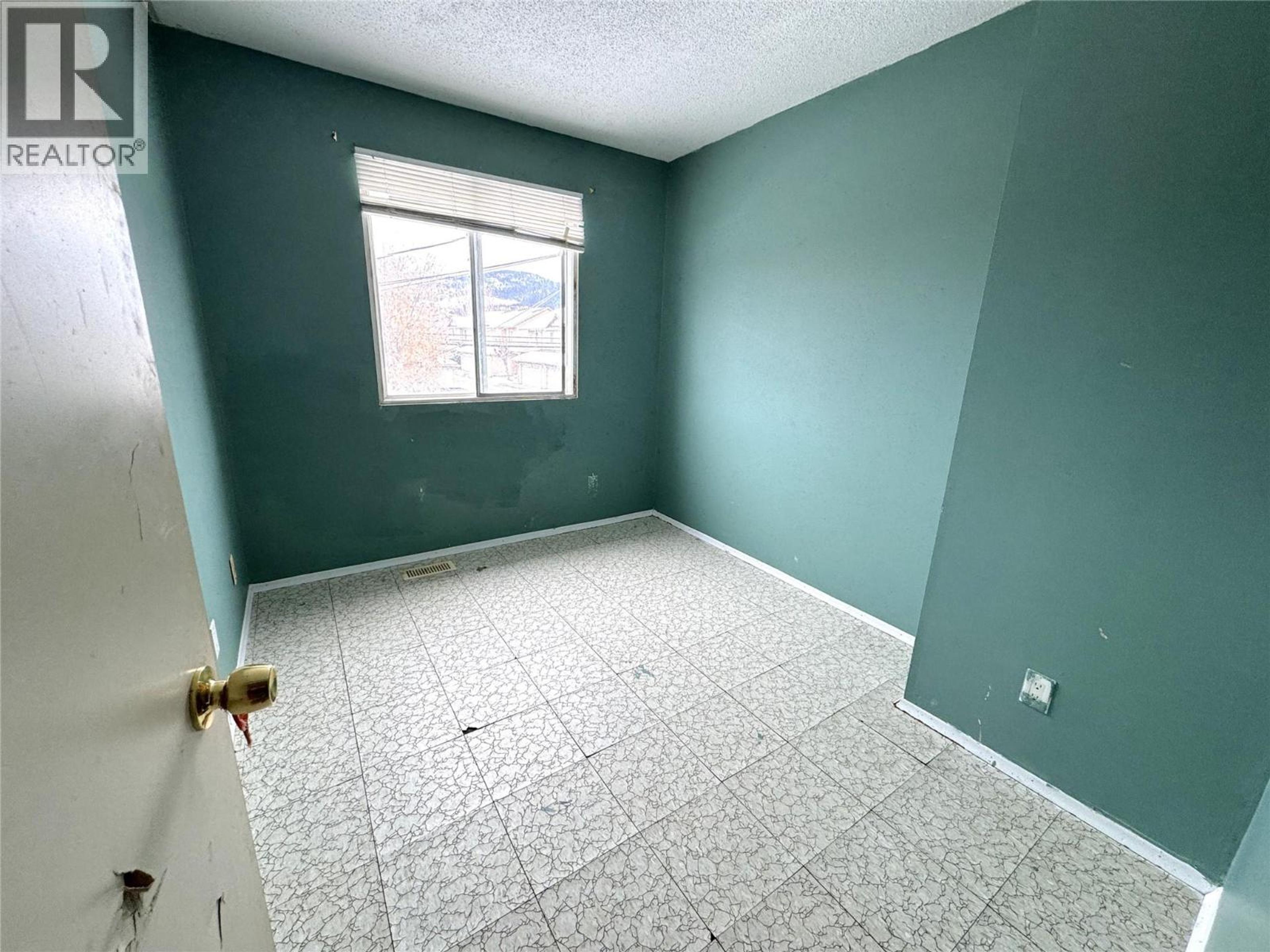 1666 DOUGLAS STREET - Image 10