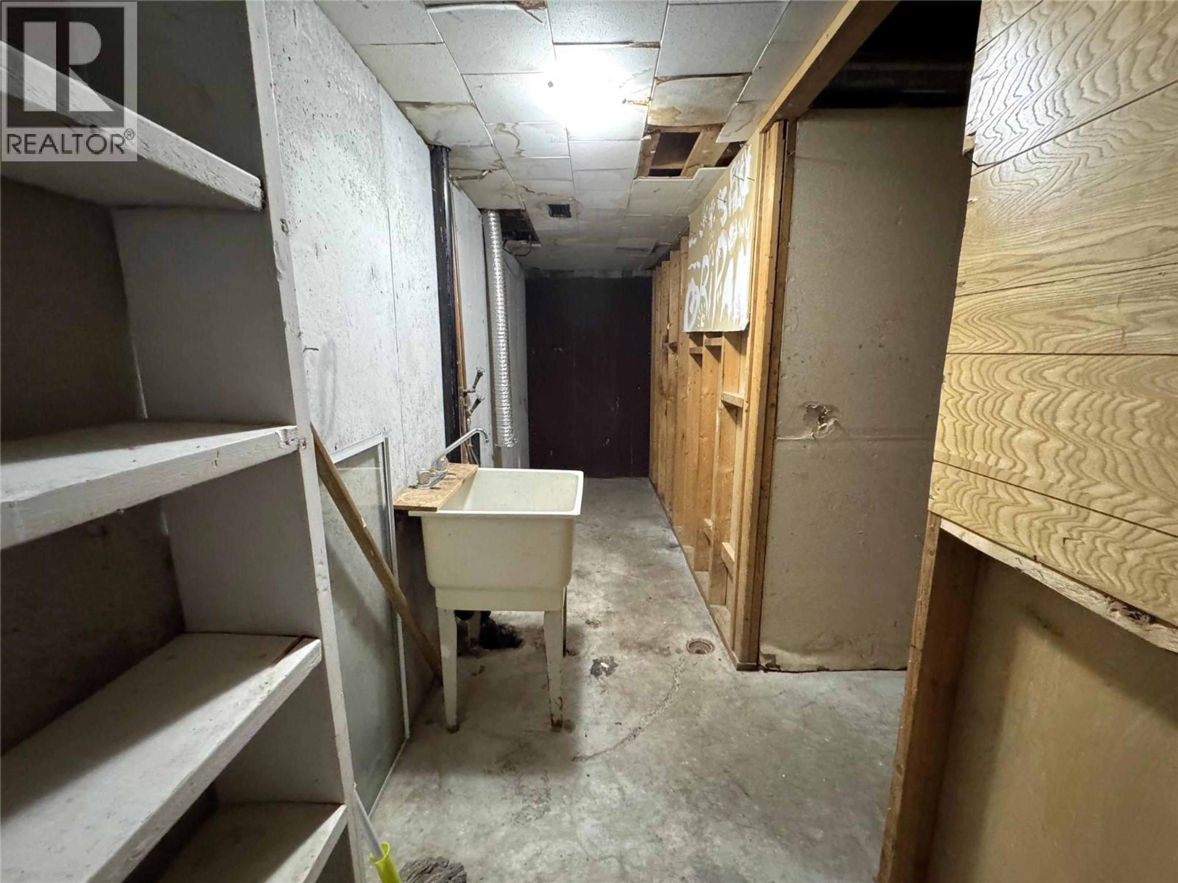 1666 DOUGLAS STREET - Image 12