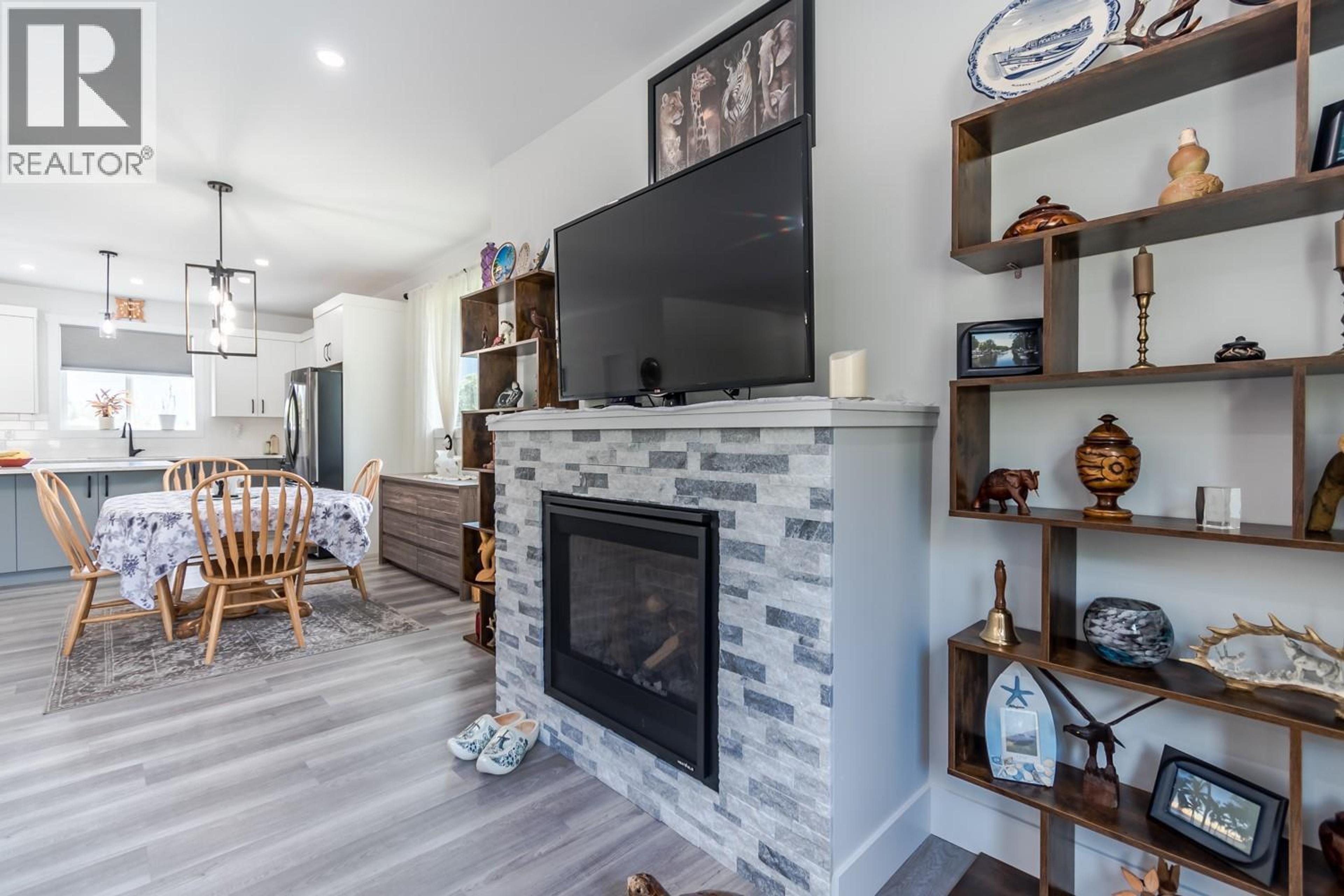 180 HOLLYWOOD CRESCENT - 15