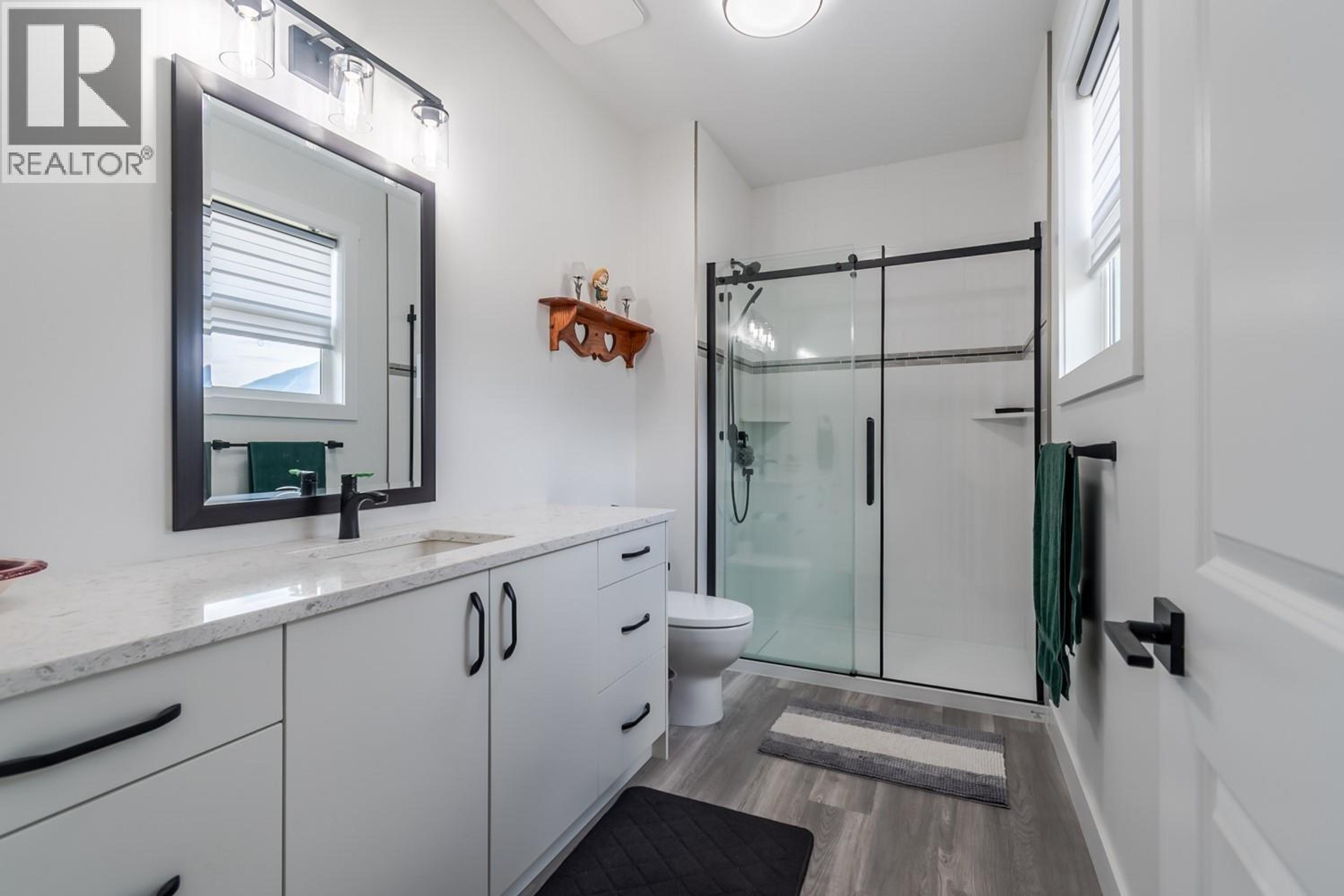 180 HOLLYWOOD CRESCENT - 20