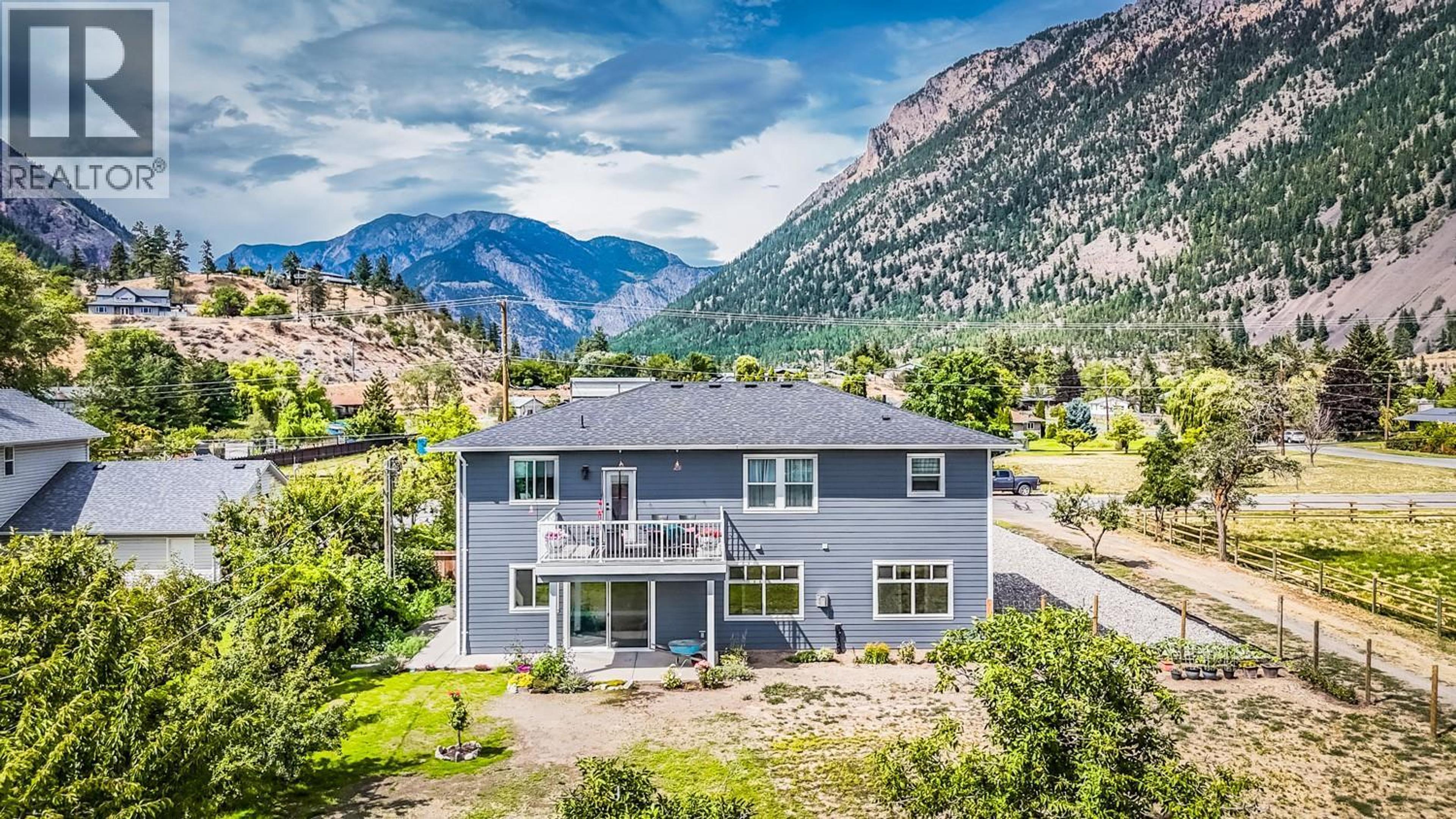 180 HOLLYWOOD CRESCENT - 34