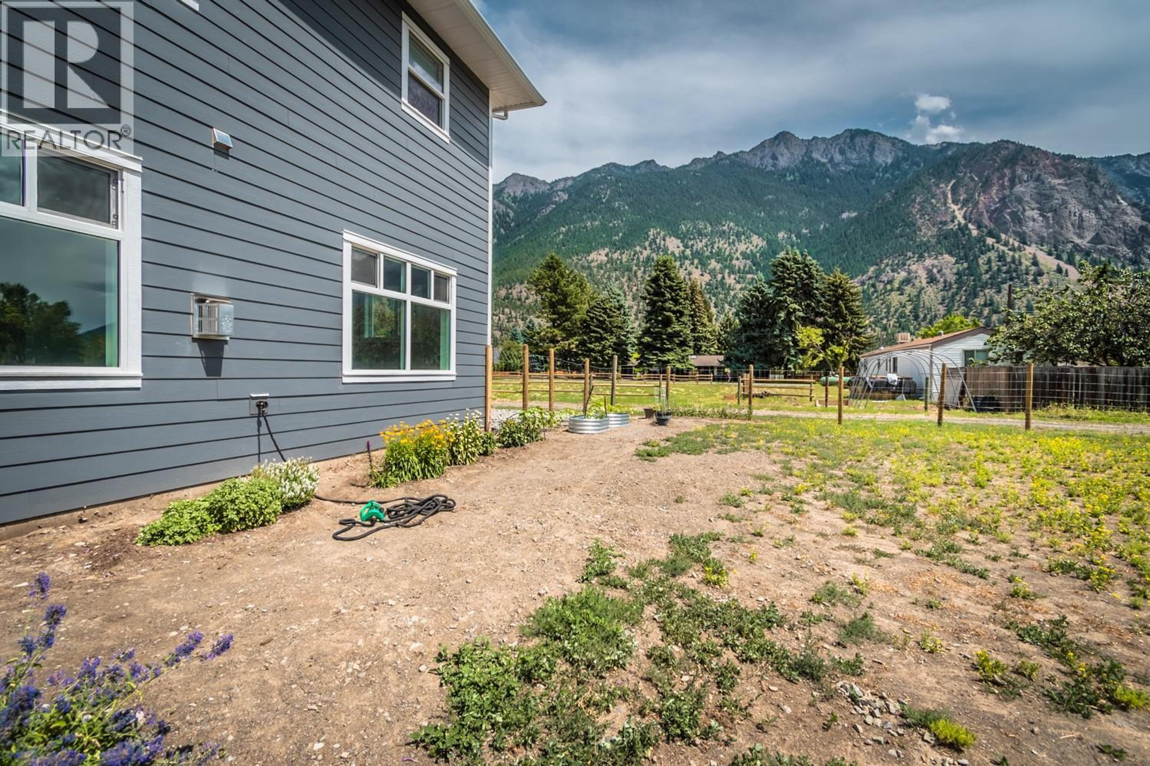 180 HOLLYWOOD CRESCENT - 7