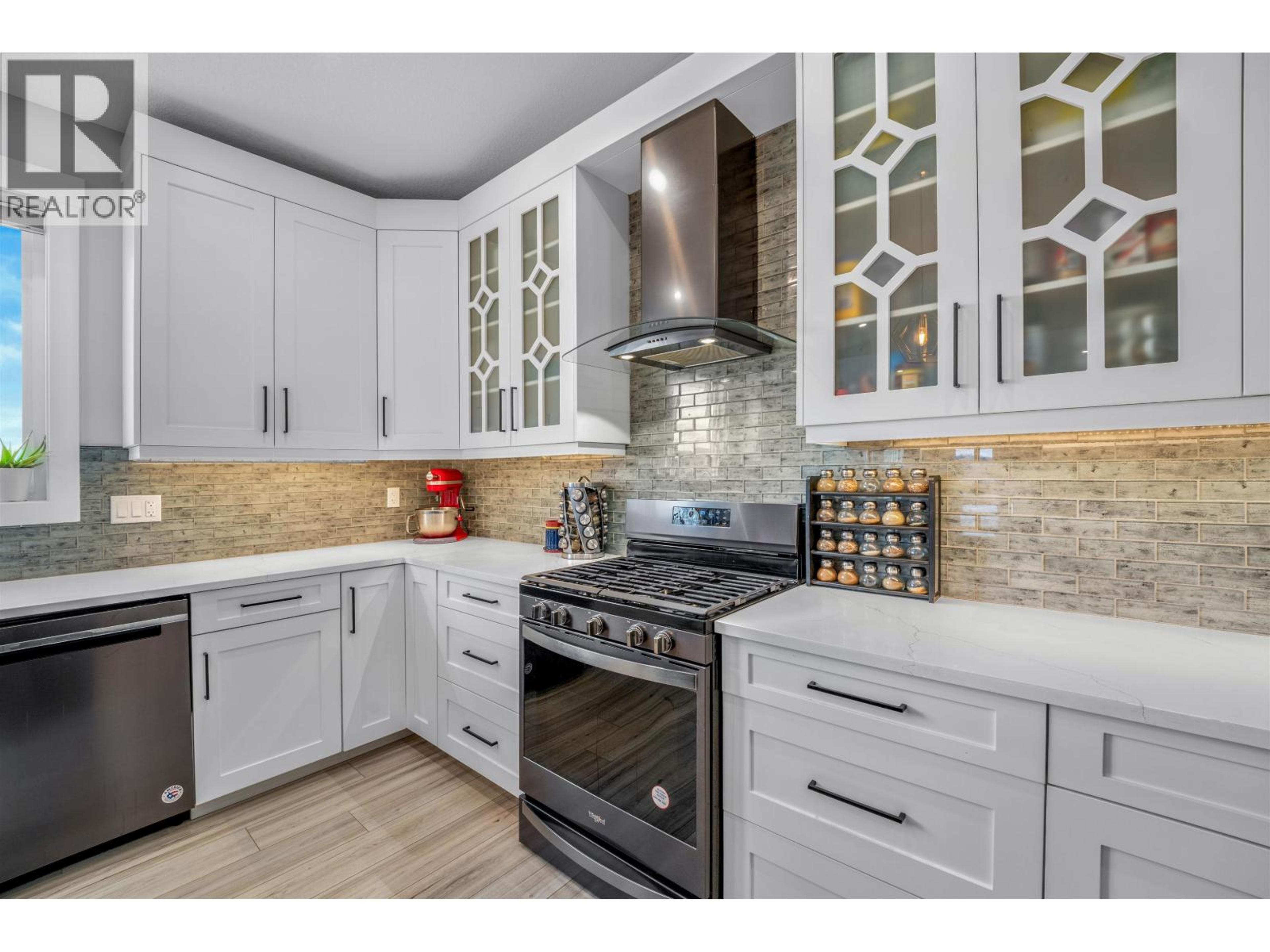 6919 SUNRISE PLACE - 12