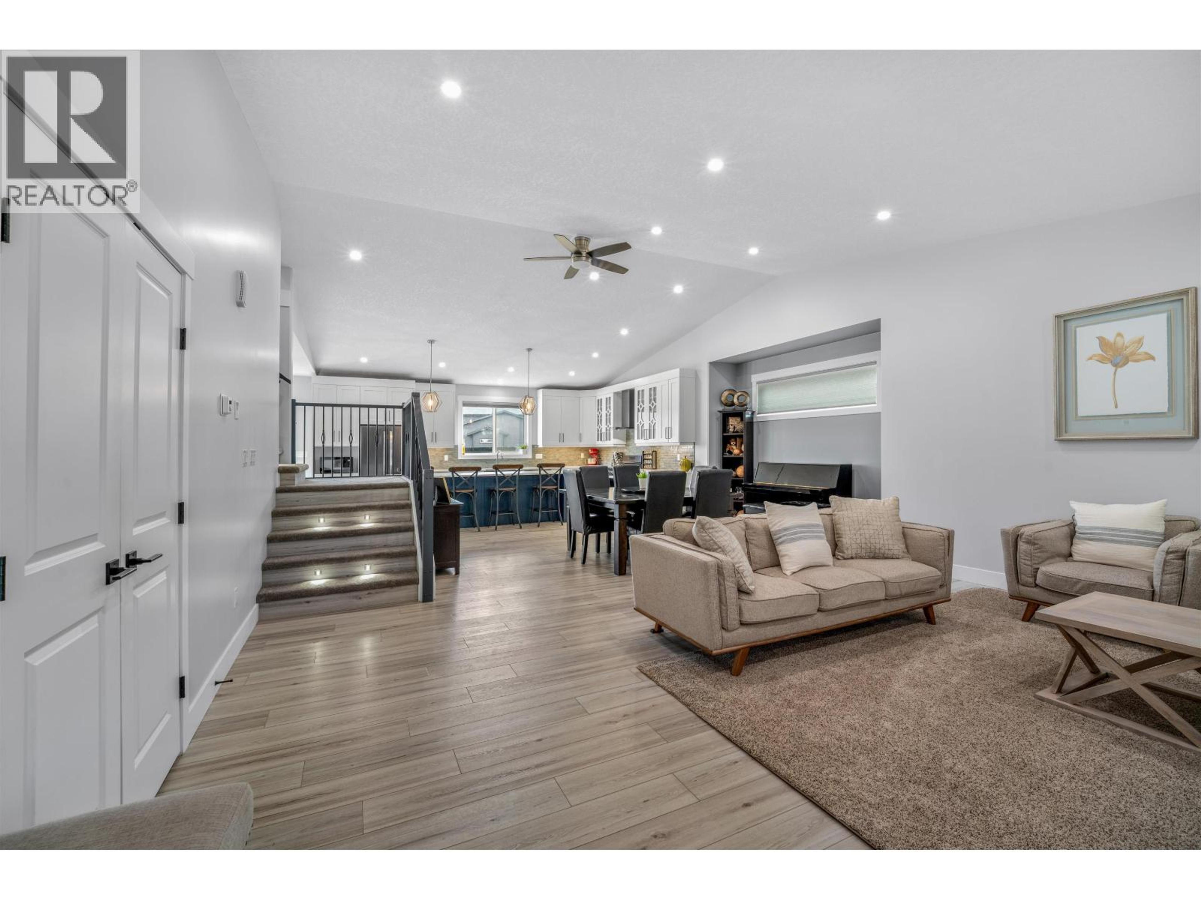 6919 SUNRISE PLACE - 6