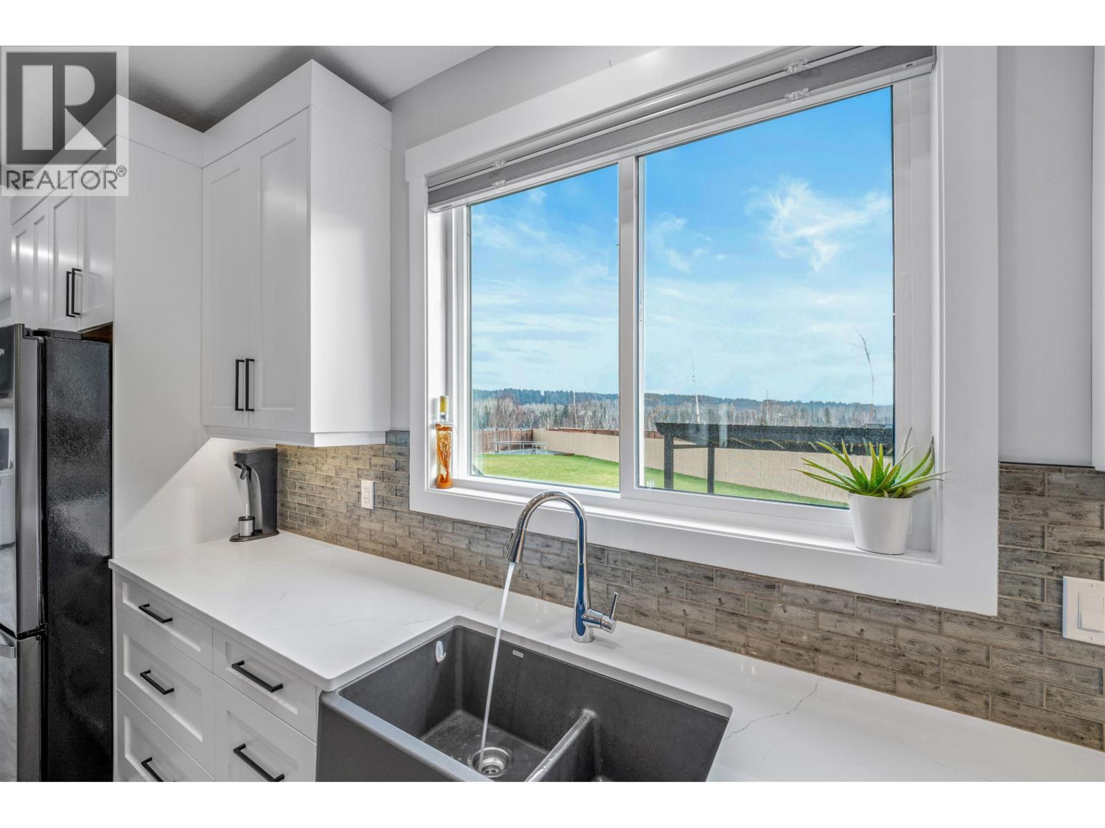 6919 SUNRISE PLACE - 13