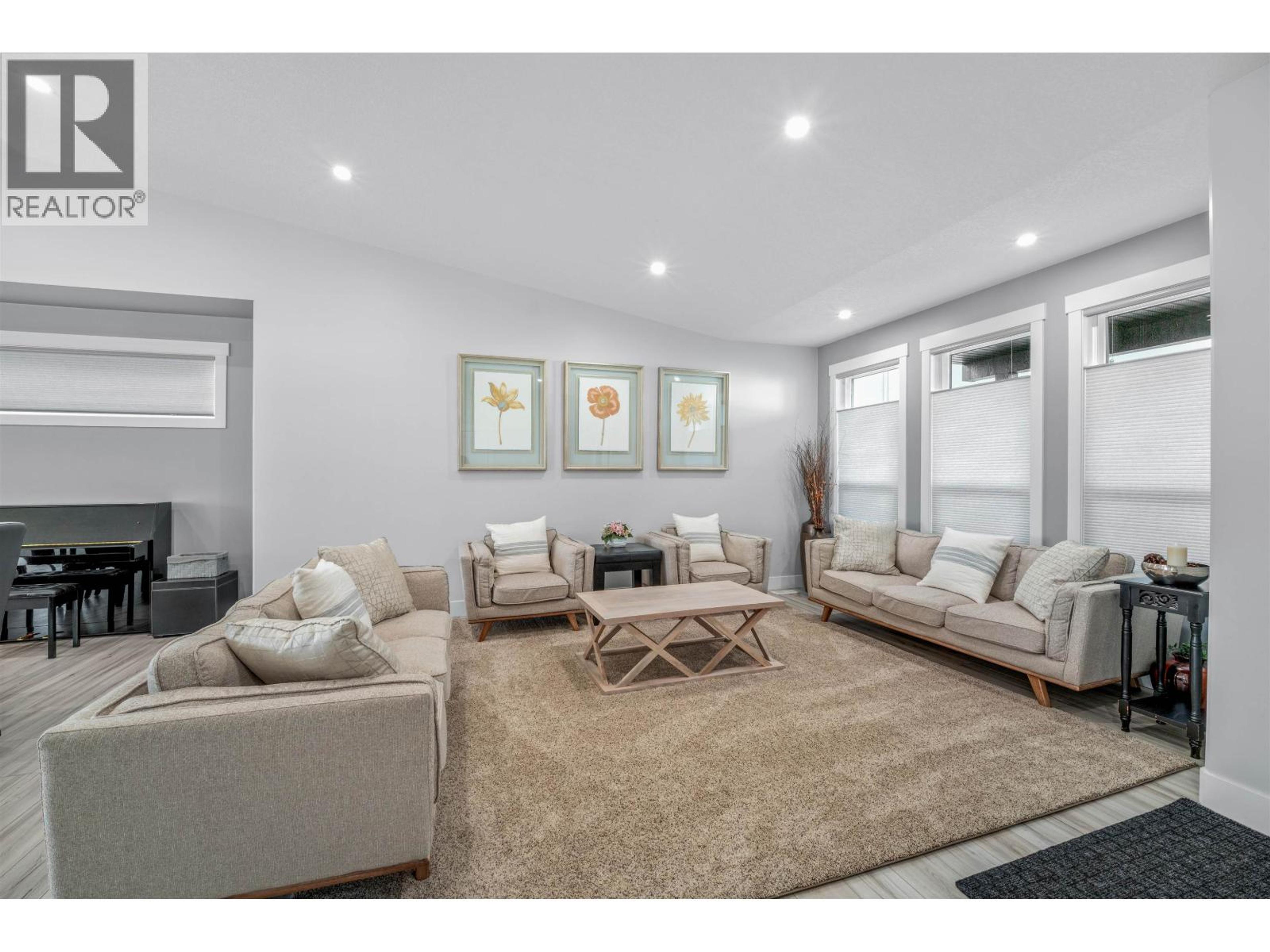 6919 SUNRISE PLACE - 7