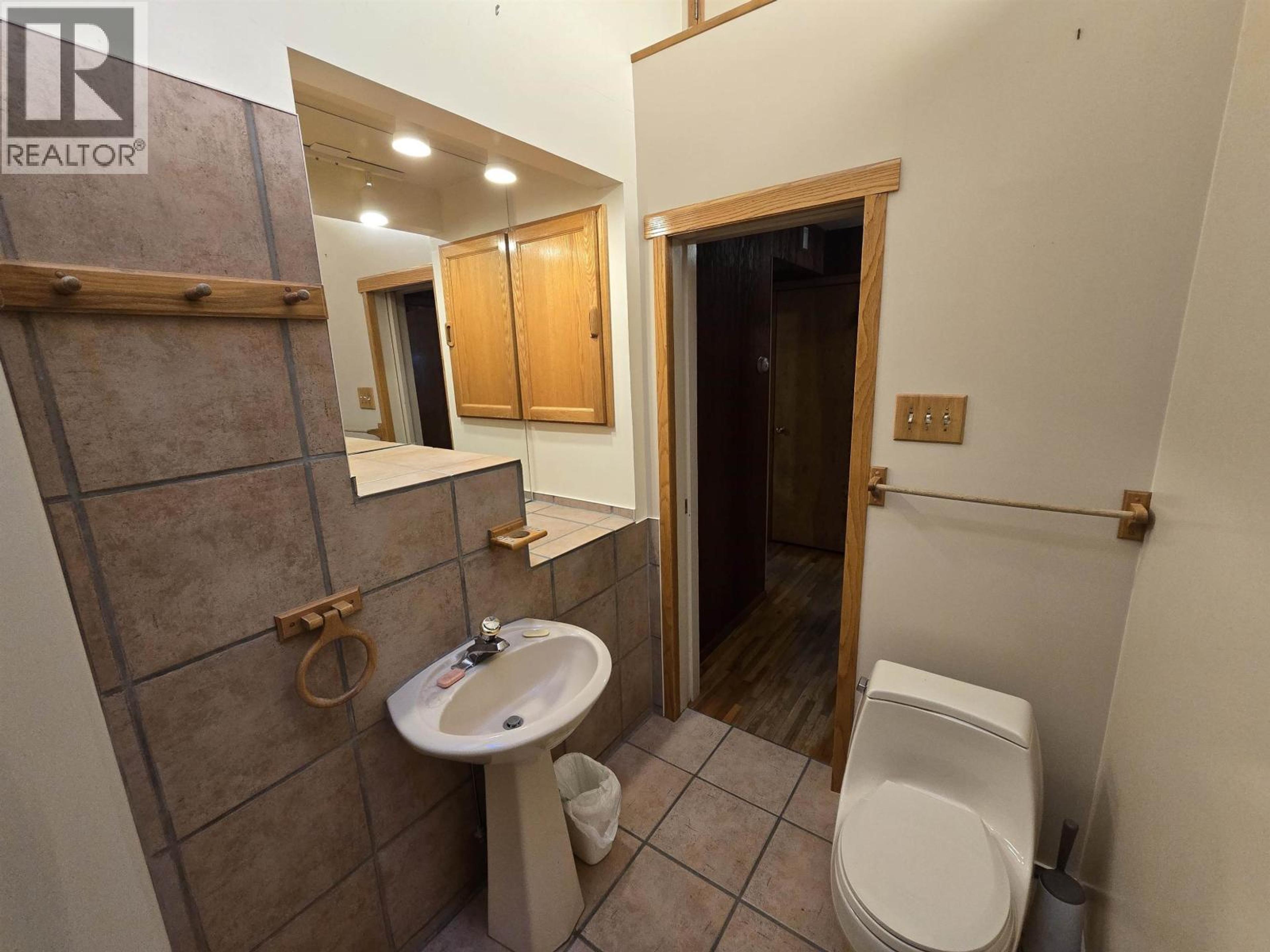 5040 AGAR AVENUE - 20