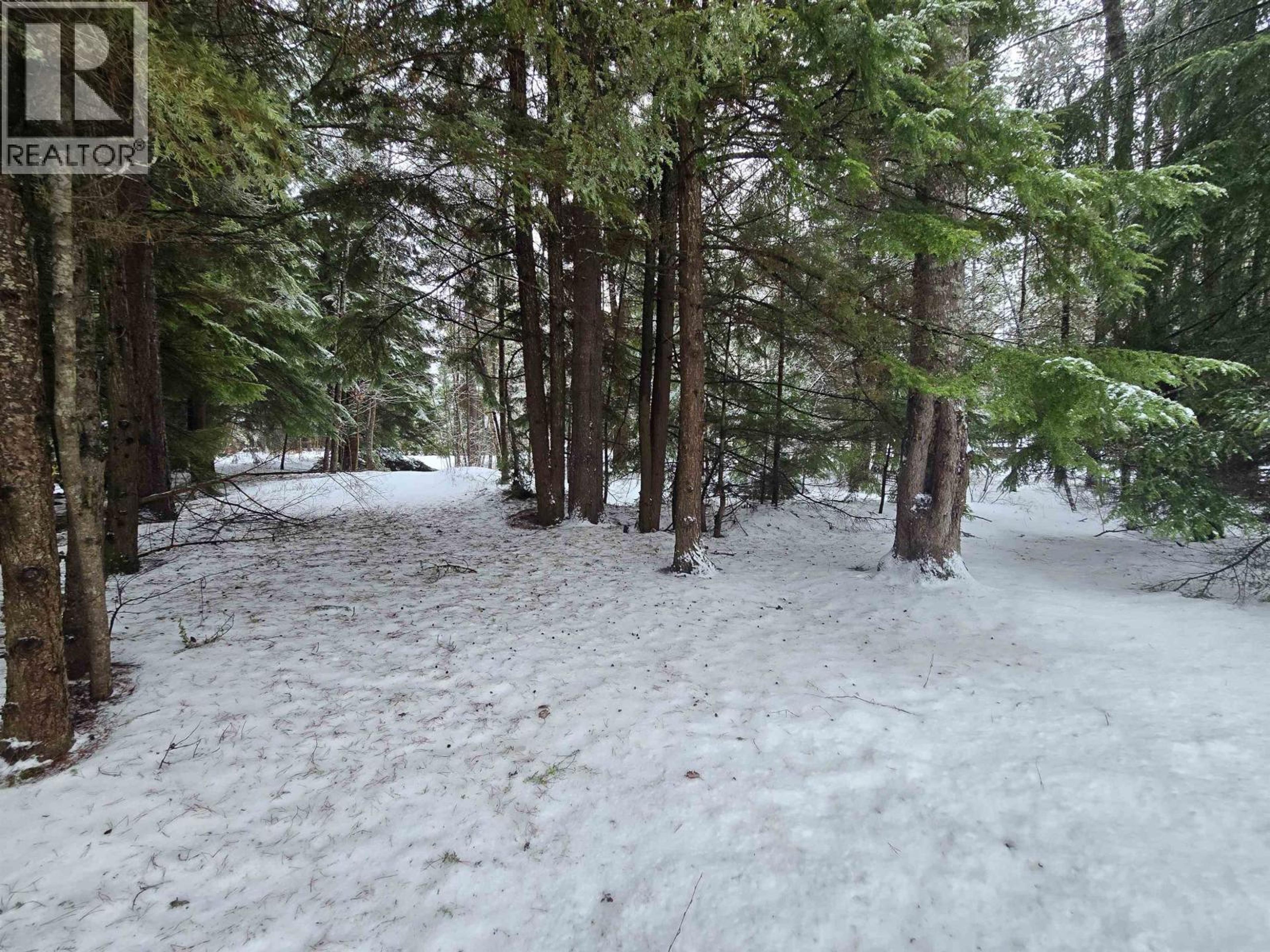 5040 AGAR AVENUE - 32