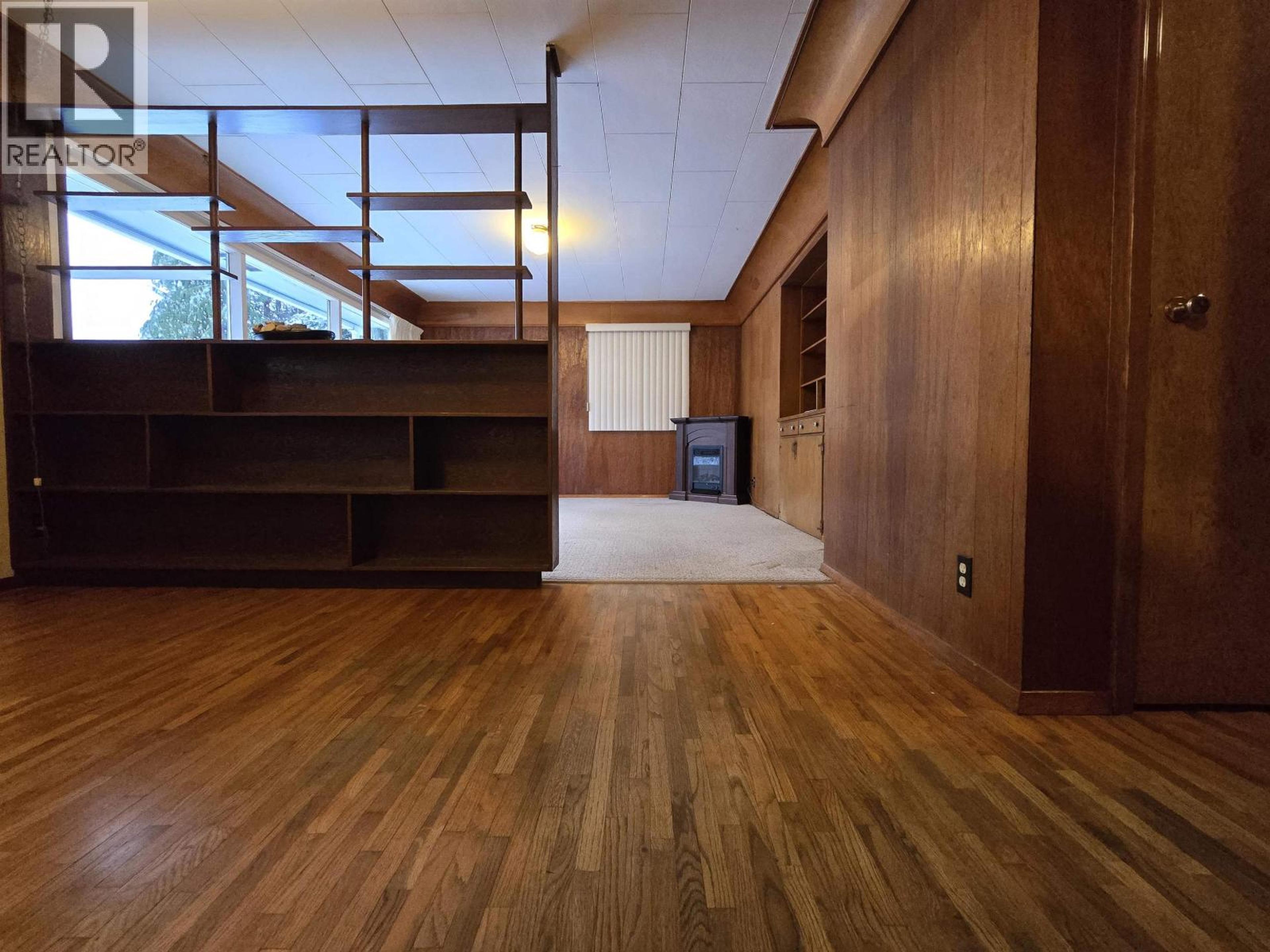 5040 AGAR AVENUE - 8