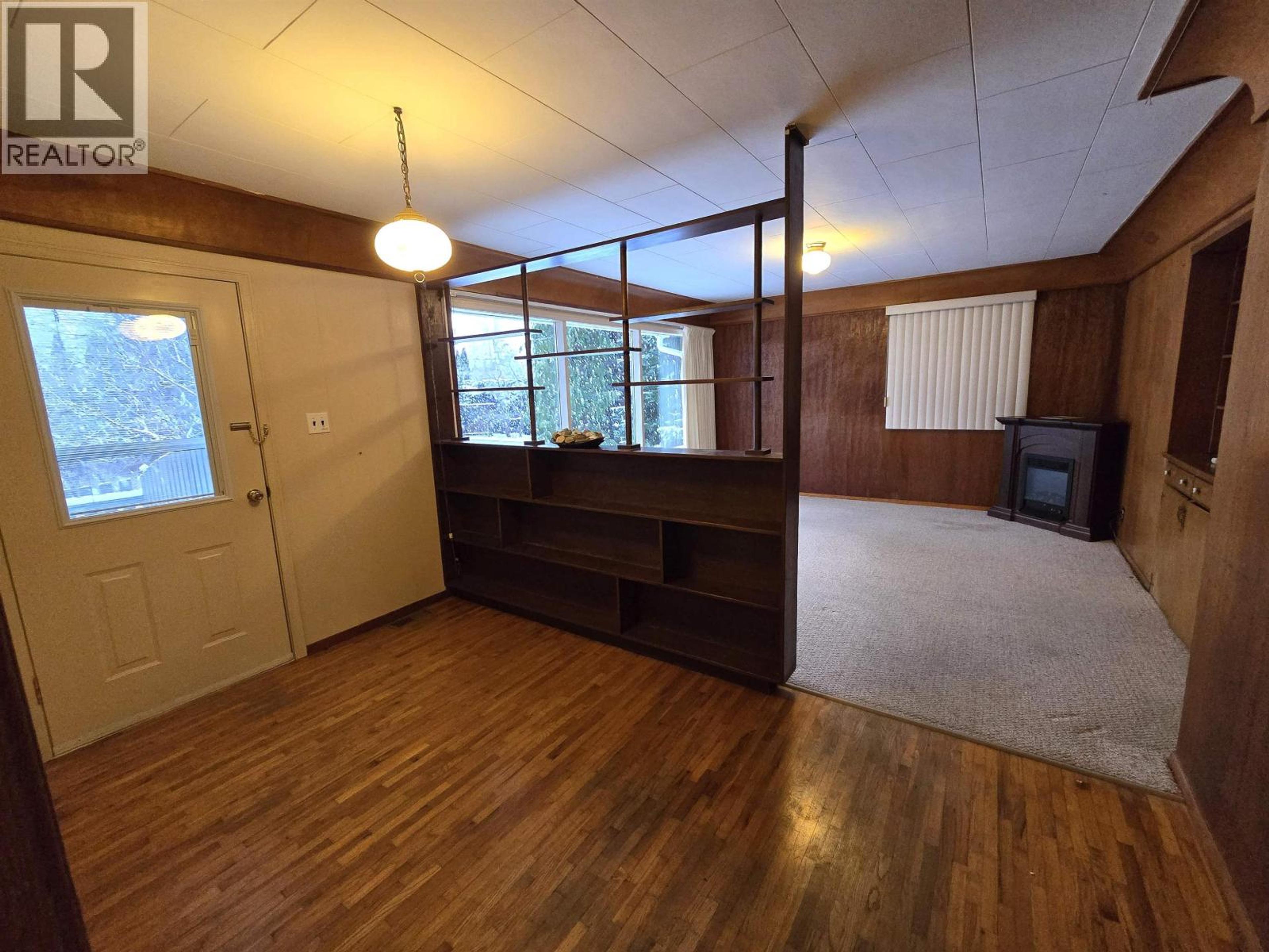 5040 AGAR AVENUE - 4