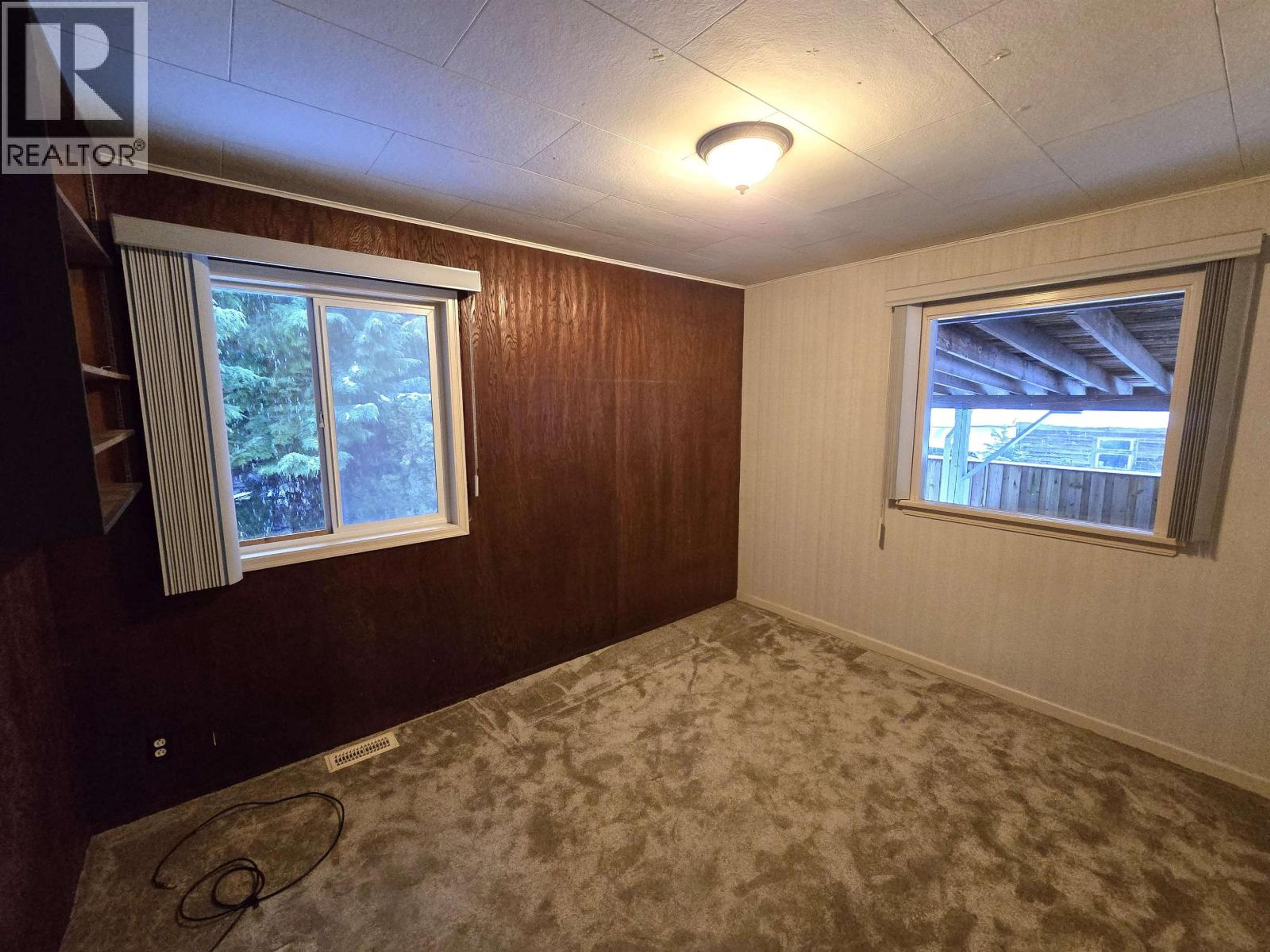 5040 AGAR AVENUE - 13