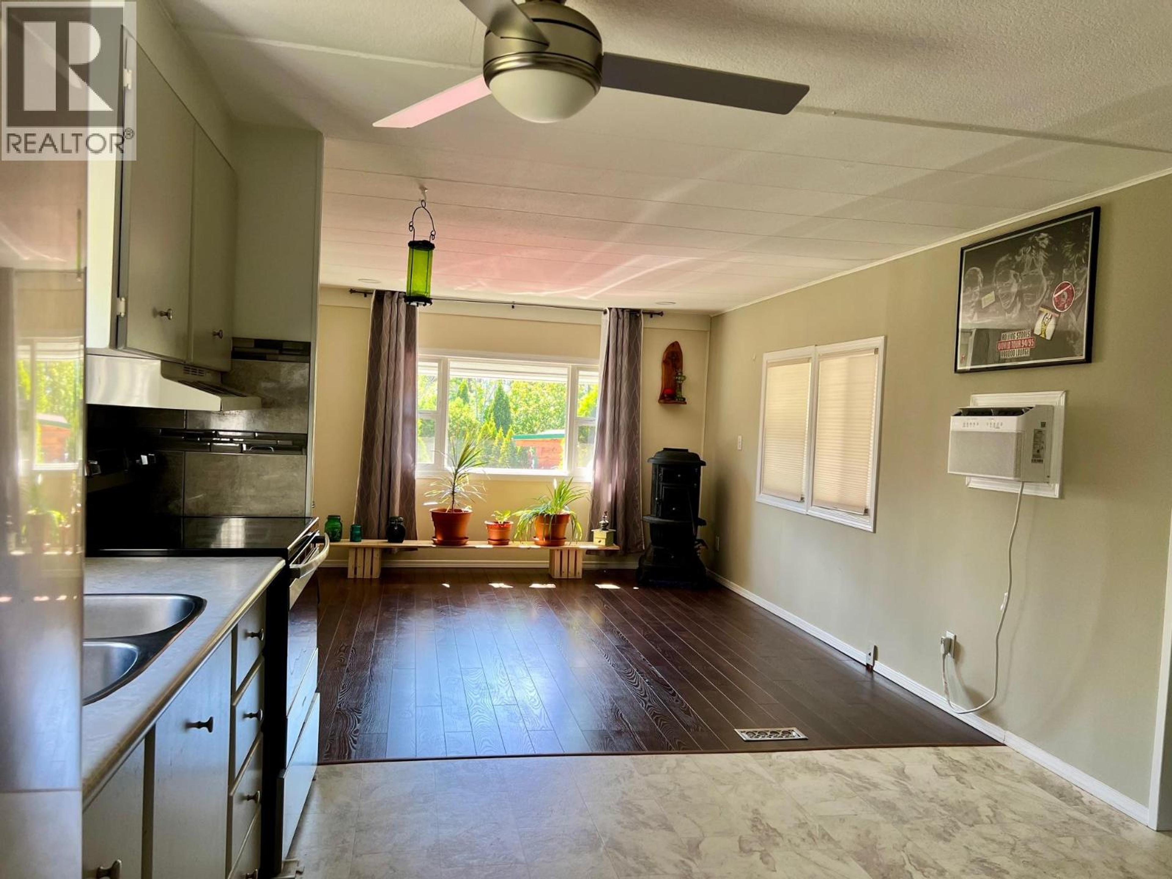 #1 445 6TH AVENUE N - 10