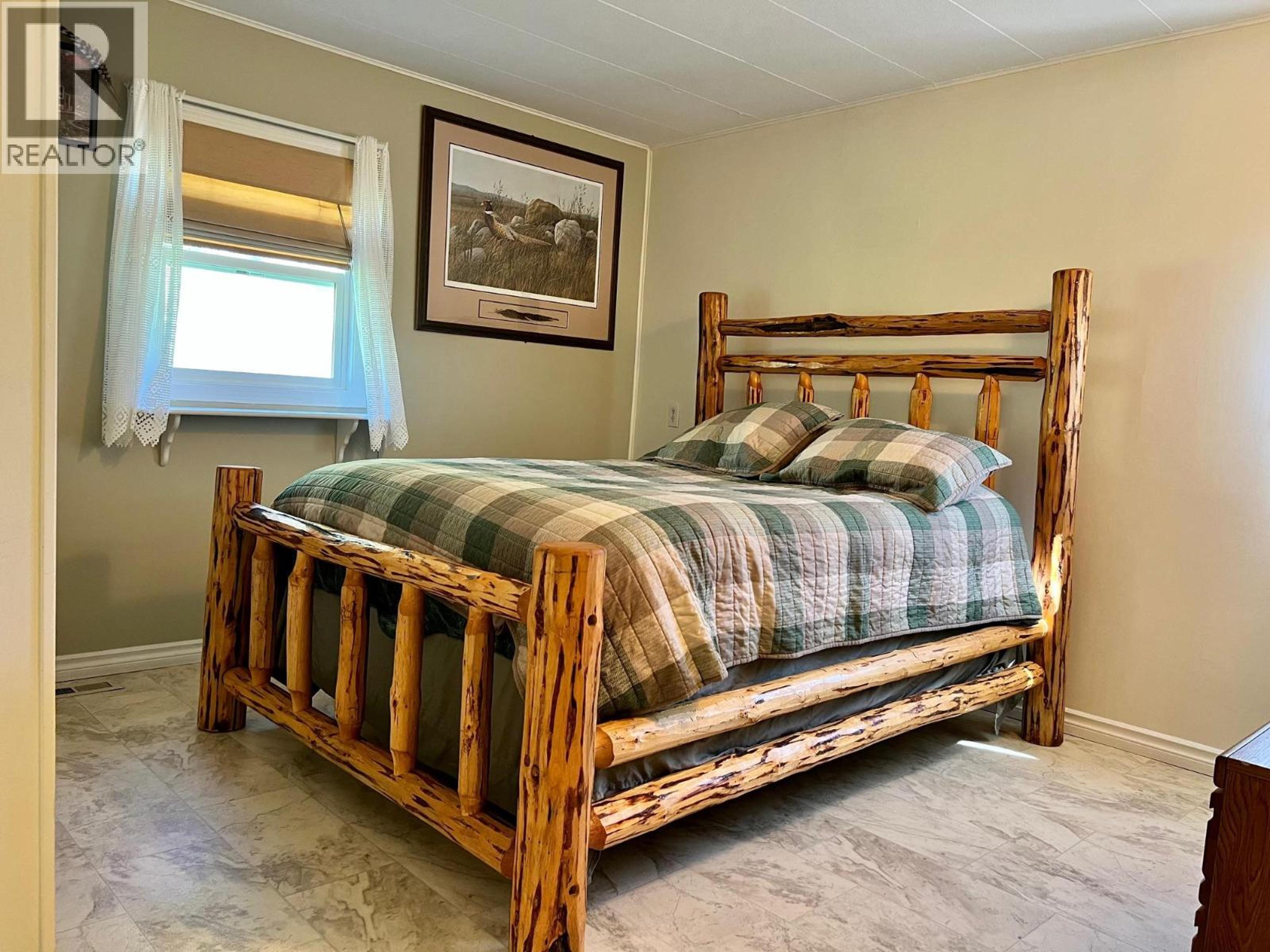 #1 445 6TH AVENUE N - 11