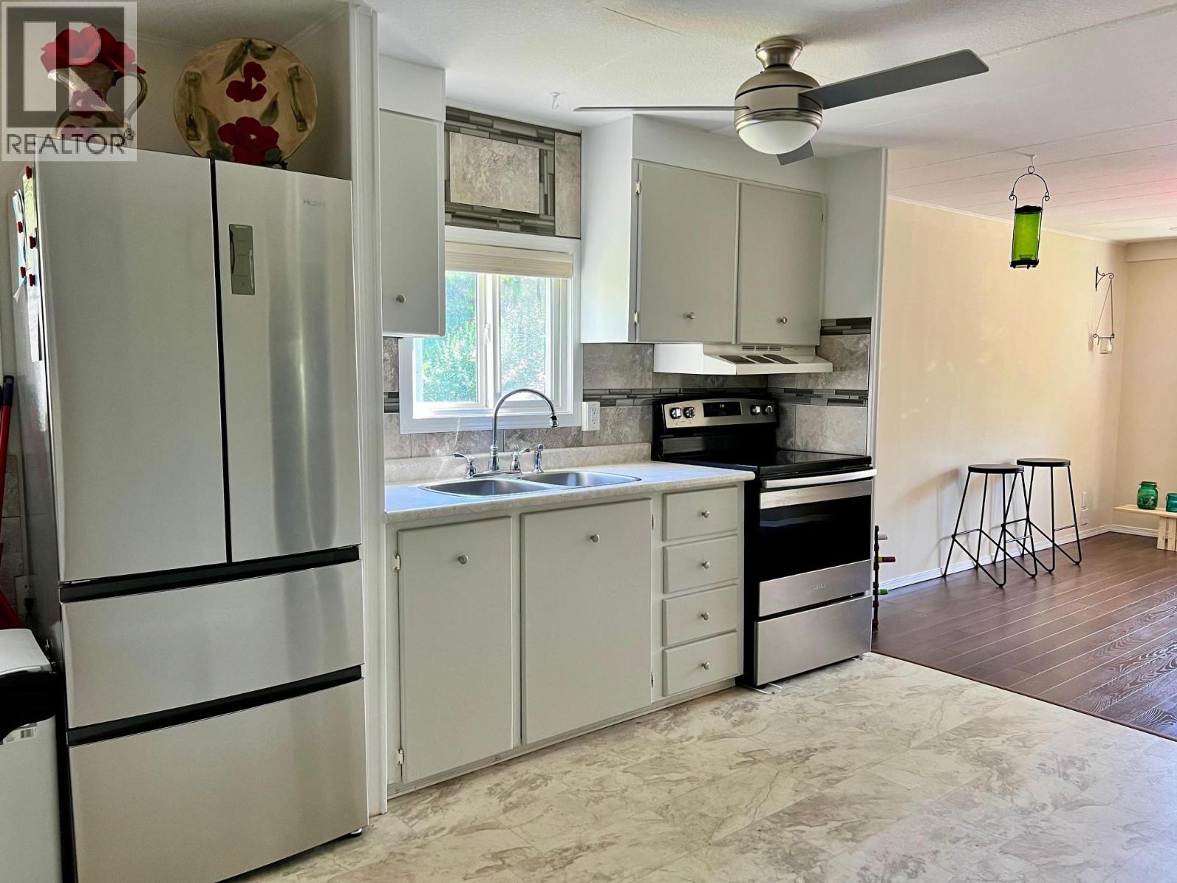 #1 445 6TH AVENUE N - 6