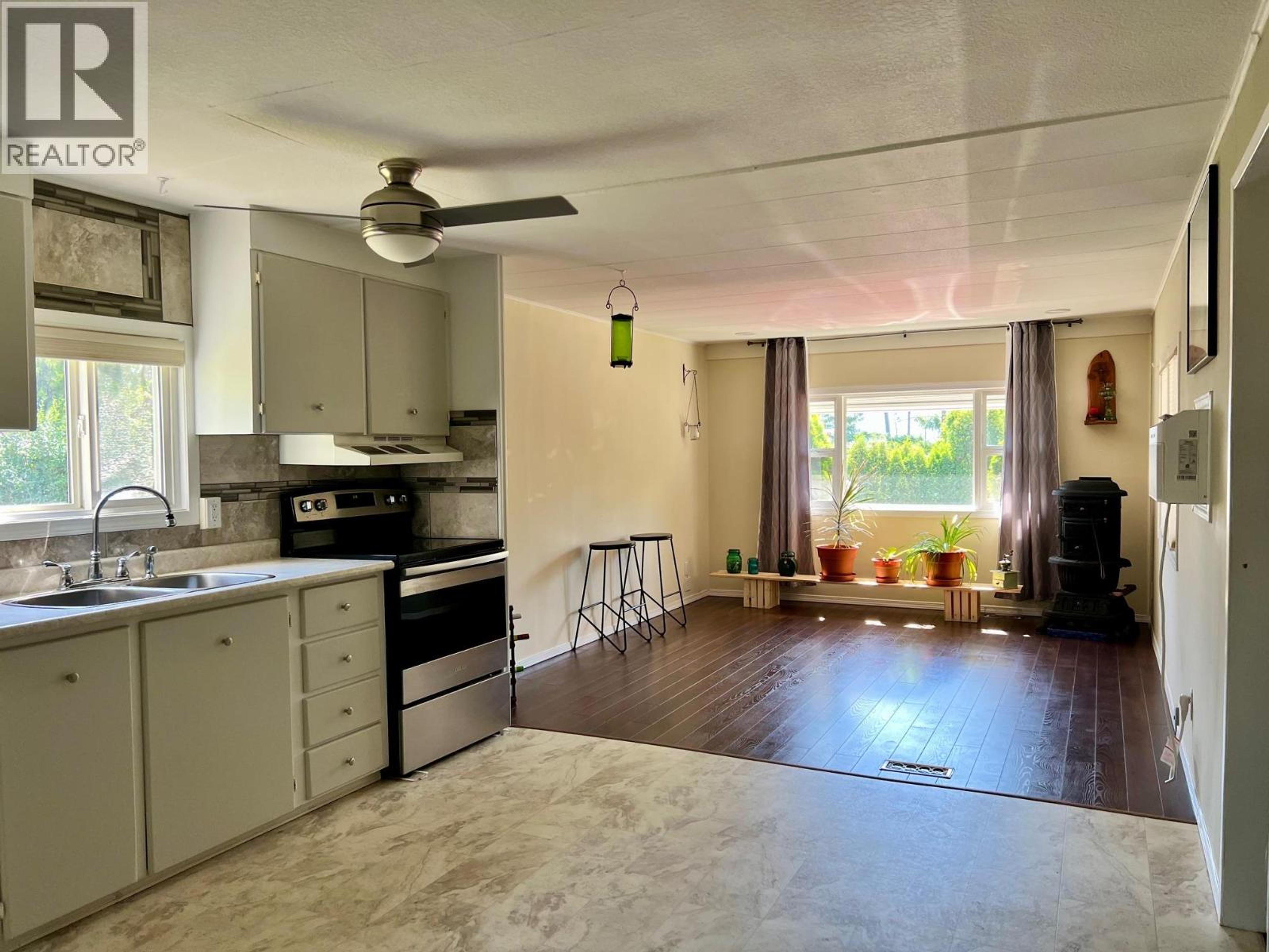 #1 445 6TH AVENUE N - 7