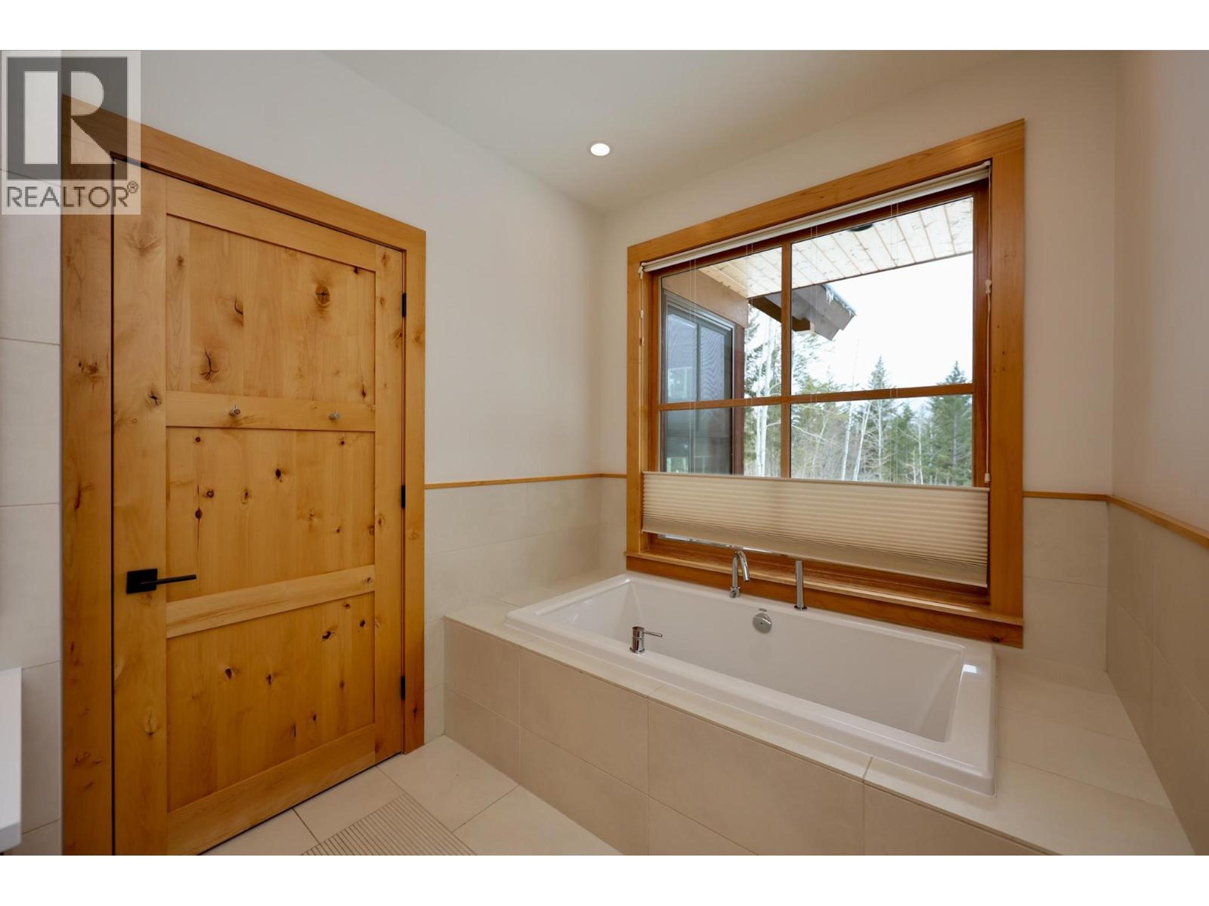 1517 QUARTZ CRESCENT - 31