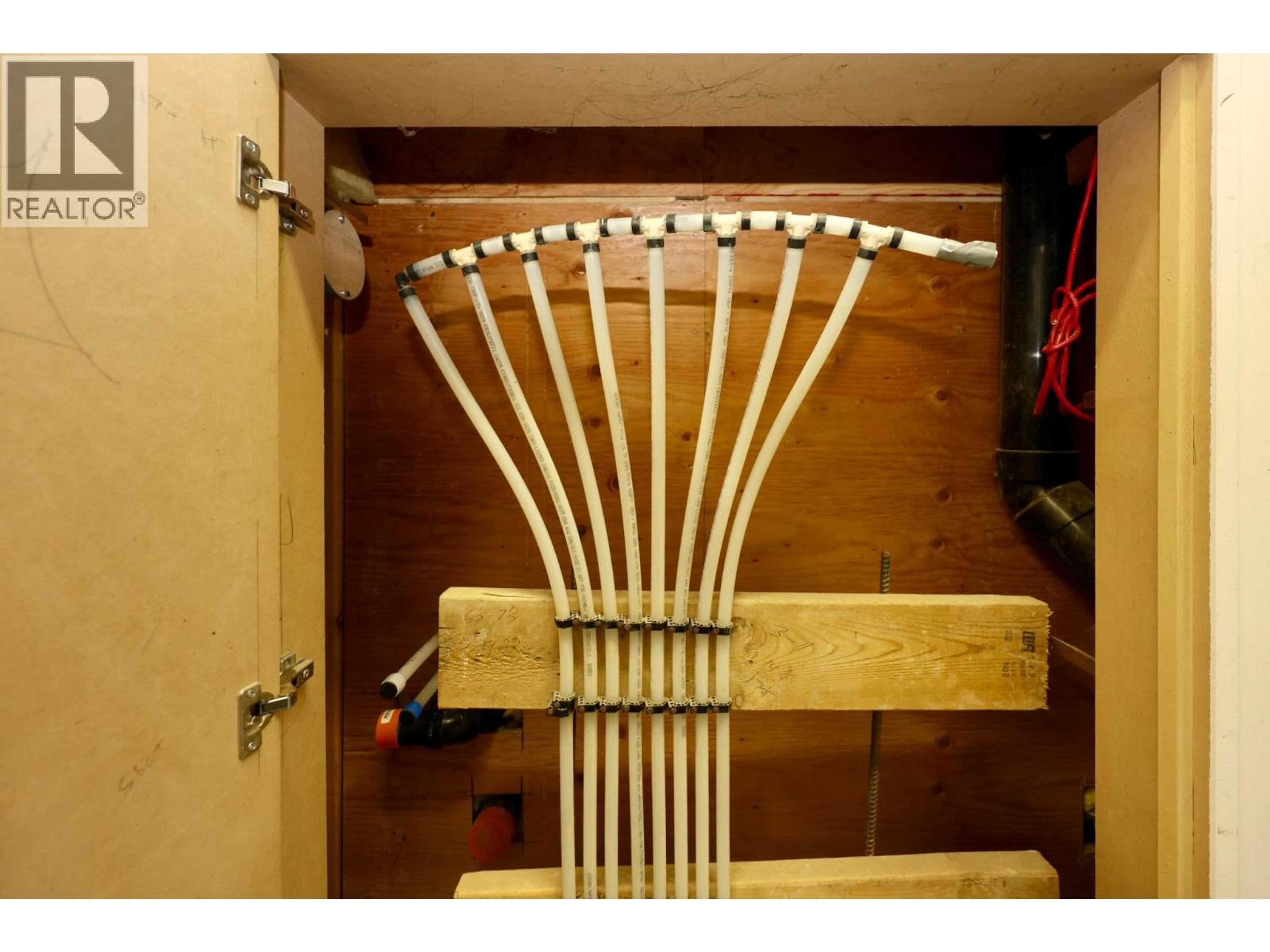 1517 QUARTZ CRESCENT - 68