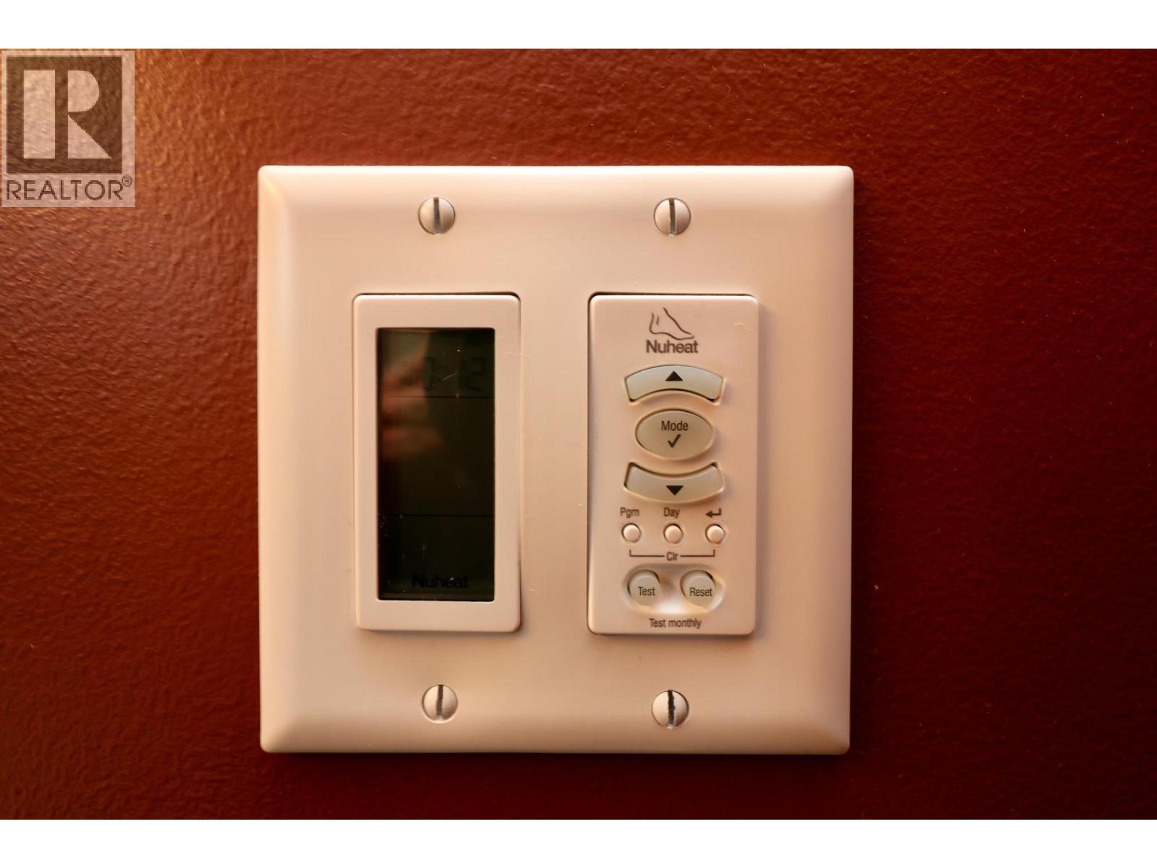 1517 QUARTZ CRESCENT - 64