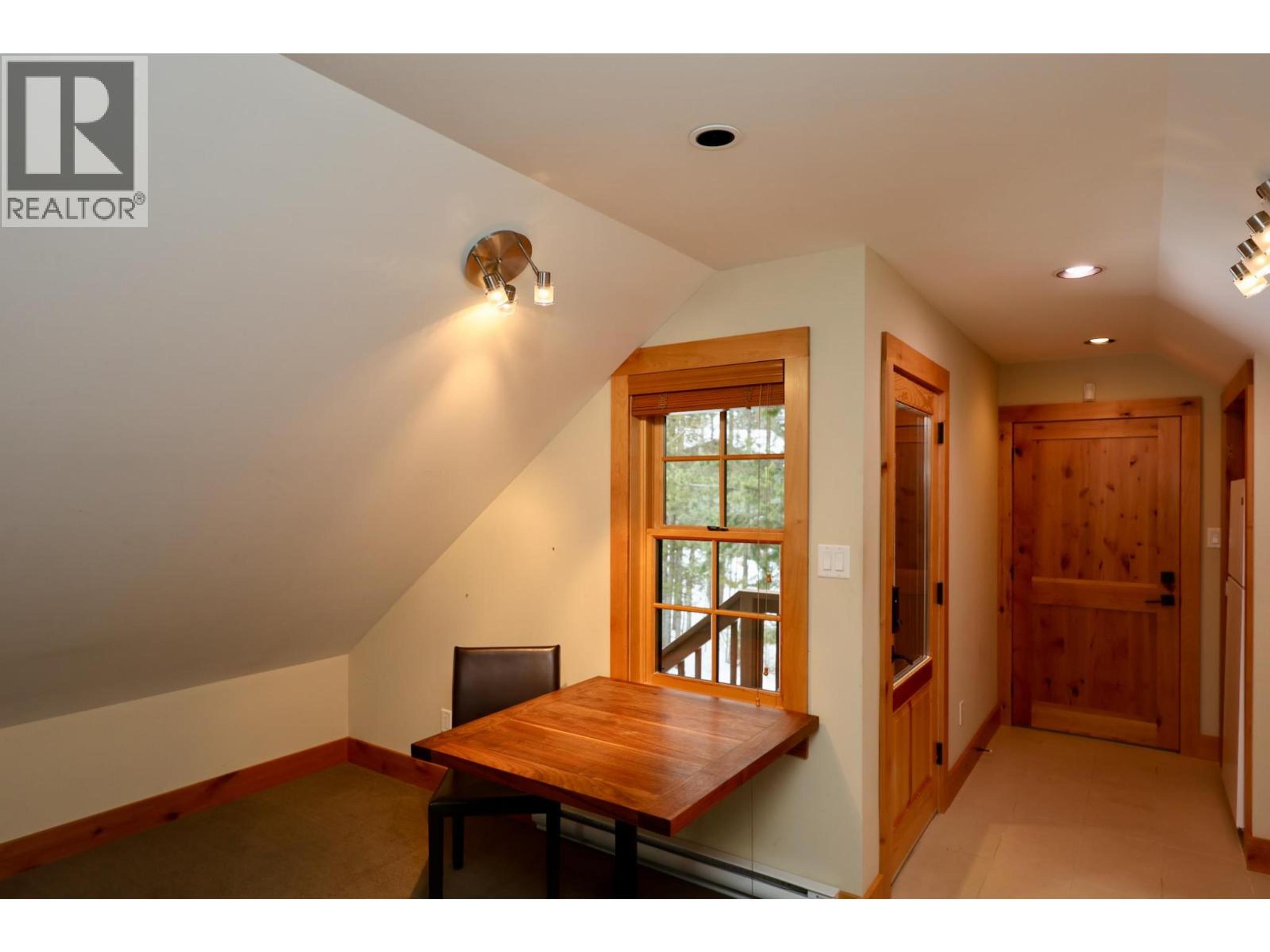 1517 QUARTZ CRESCENT - 46