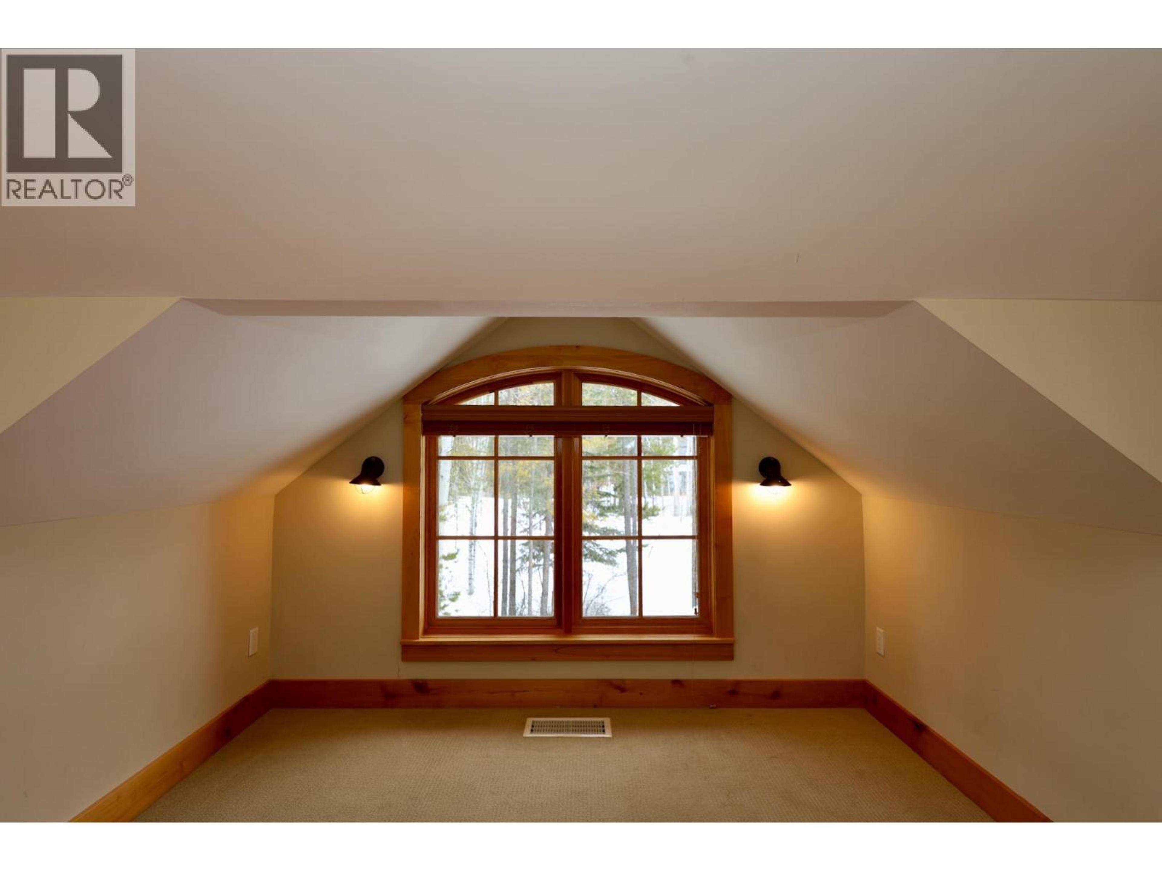 1517 QUARTZ CRESCENT - 41